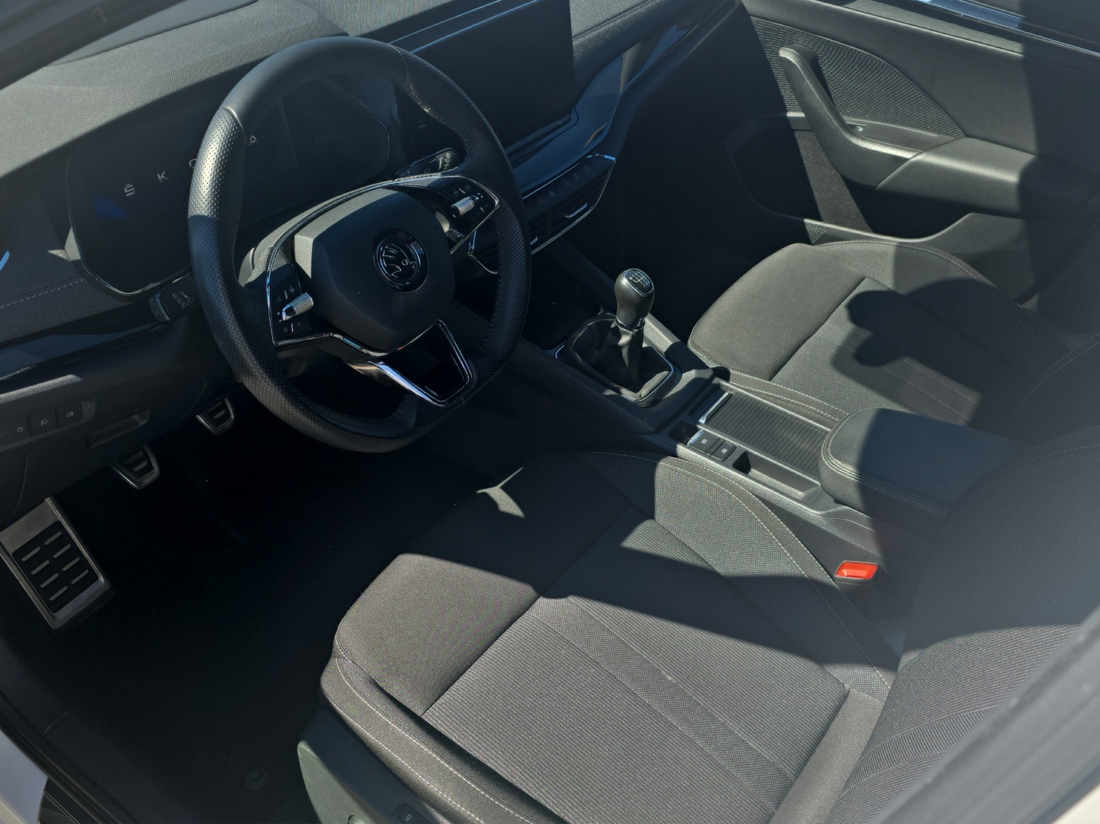 Fahrzeugabbildung SKODA Octavia Combi Style 1.5 TSI Matrix Navi AHK ACC SHZ