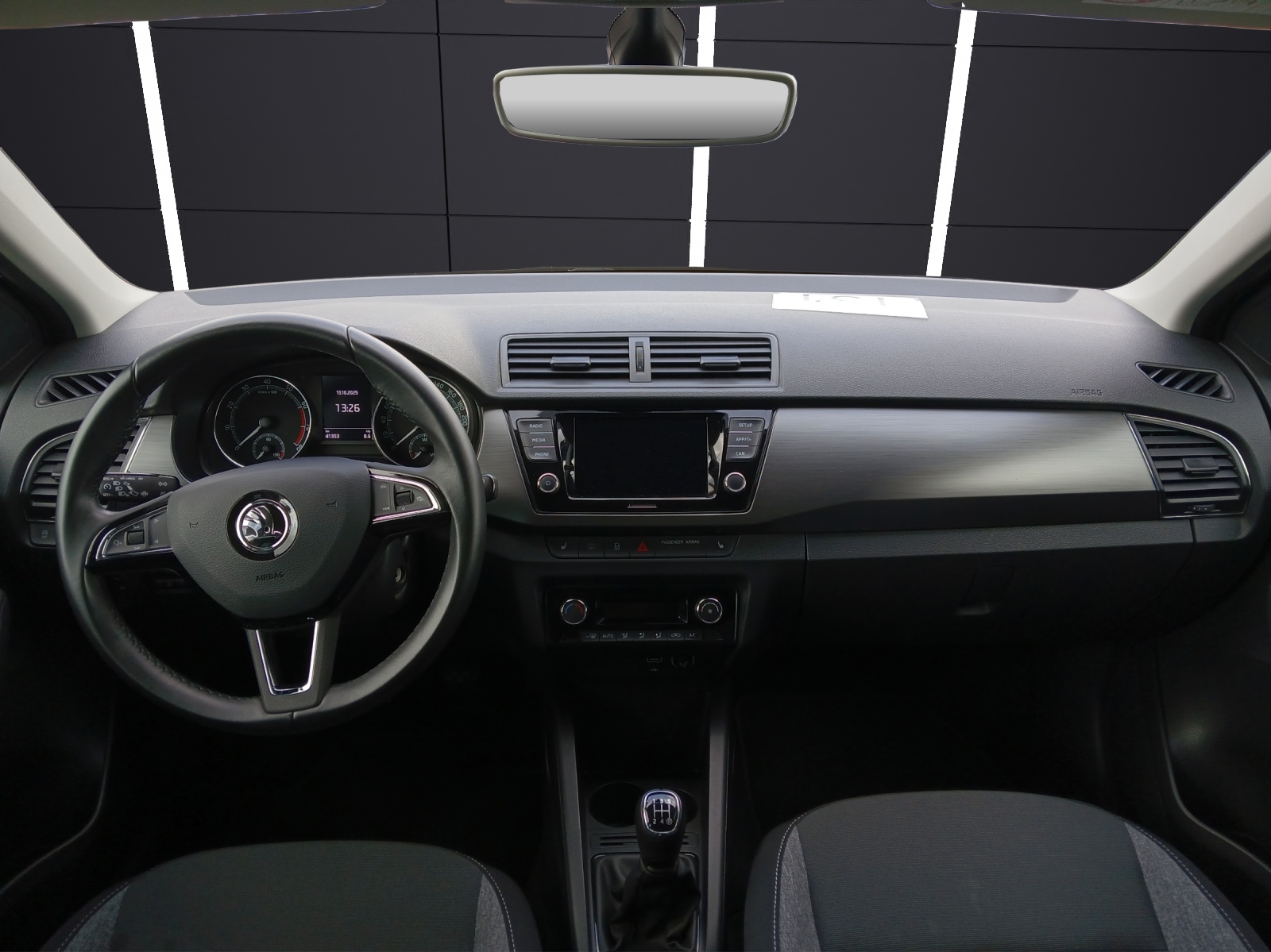 Fahrzeugabbildung SKODA Fabia TSI Drive-125 Climatronic GRA PDC SH LM