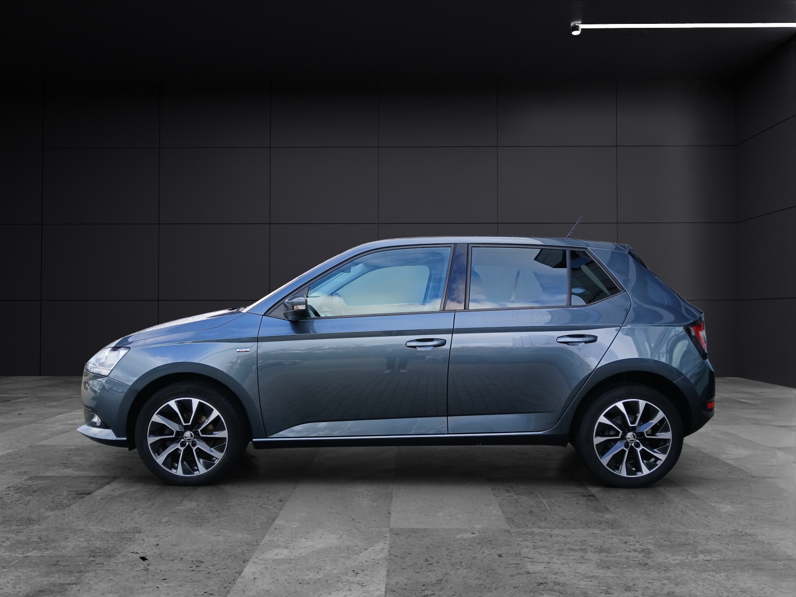 Fahrzeugabbildung SKODA Fabia TSI Drive-125 Climatronic GRA PDC SH LM