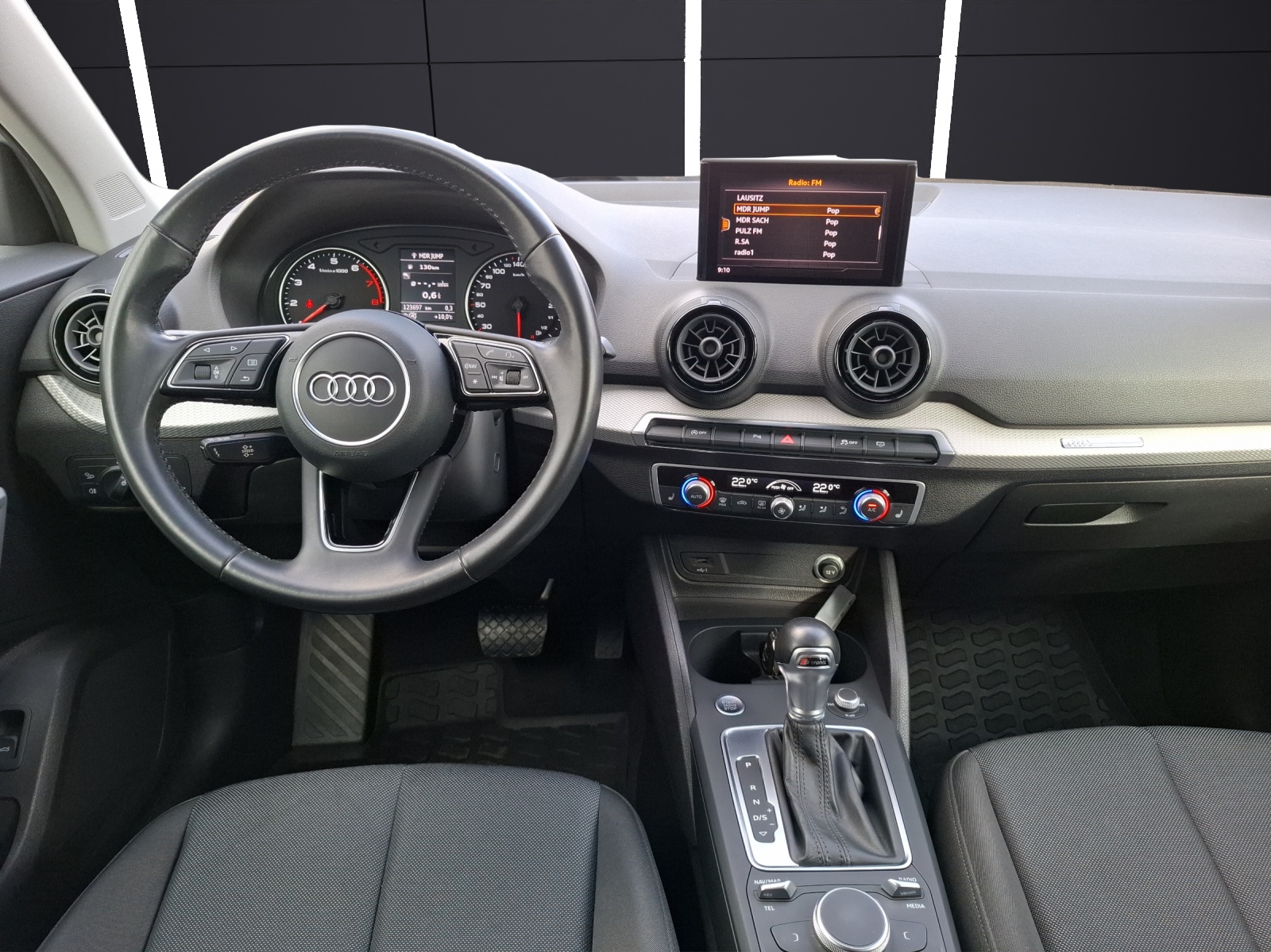 Fahrzeugabbildung Audi Q2 TSI ultra S-tronic LED Navi GRA SH LM