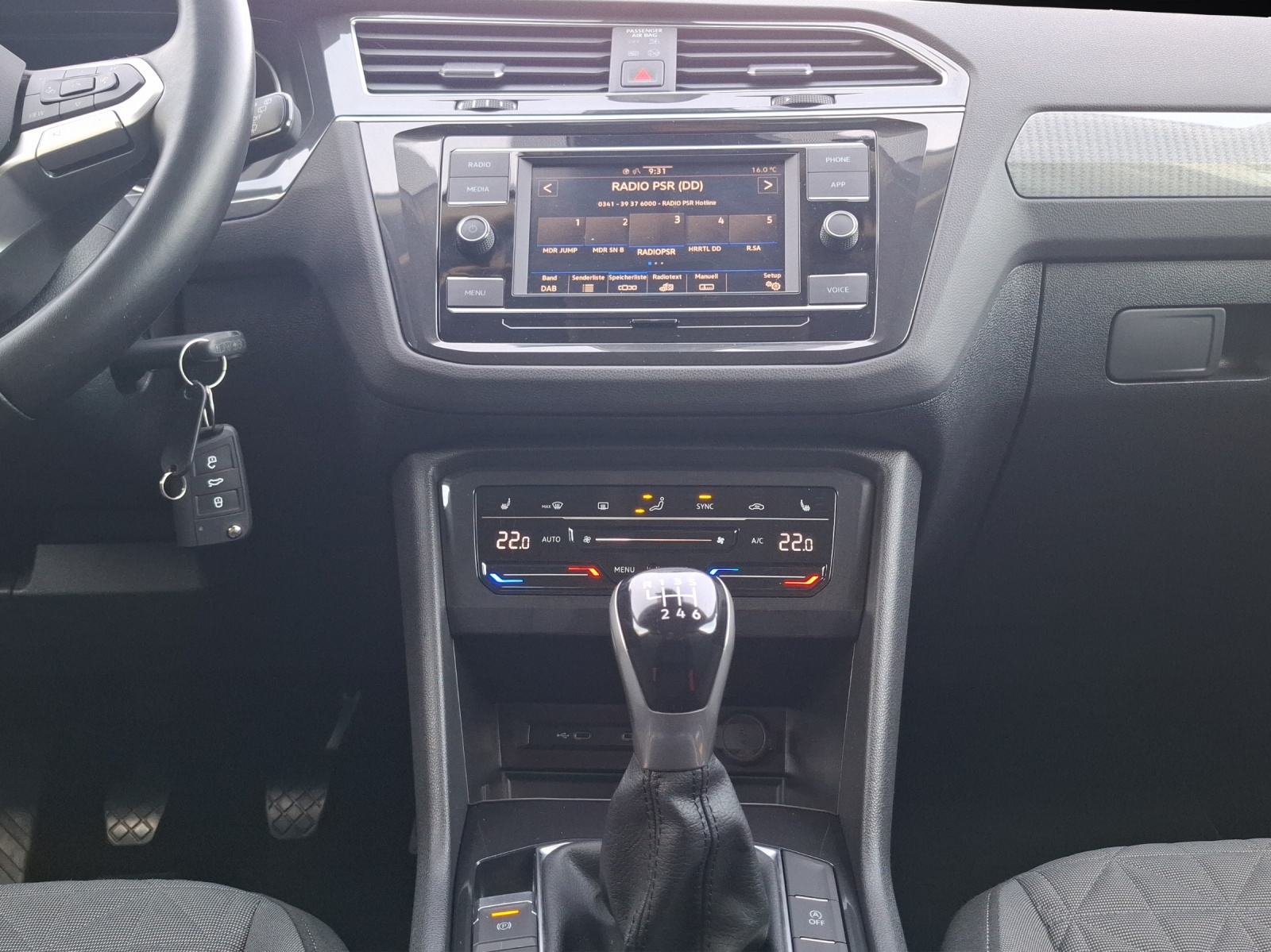 Fahrzeugabbildung Volkswagen Tiguan TSI Life LED CarPlay ACC PDC SH 18