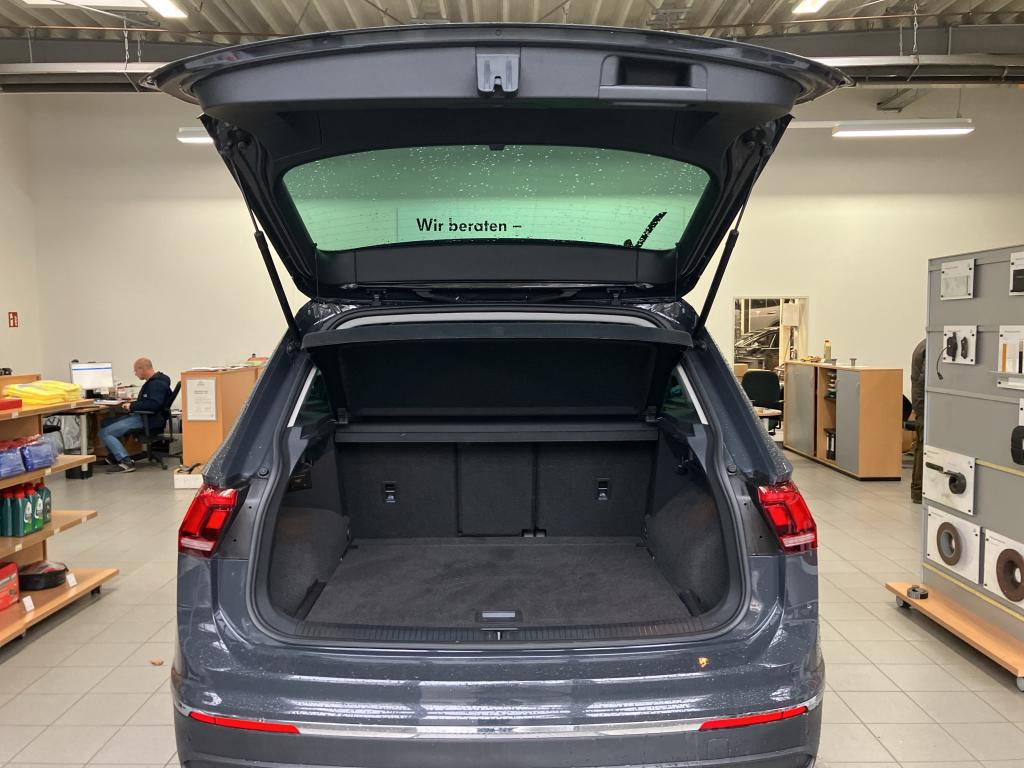 Fahrzeugabbildung Volkswagen Tiguan TSI Life LED CarPlay ACC PDC SH 18