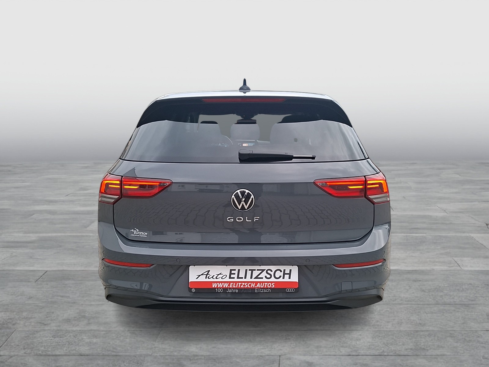 Fahrzeugabbildung Volkswagen Golf VIII TDI Life LED AHK Navi AID ACC PDC SHZ