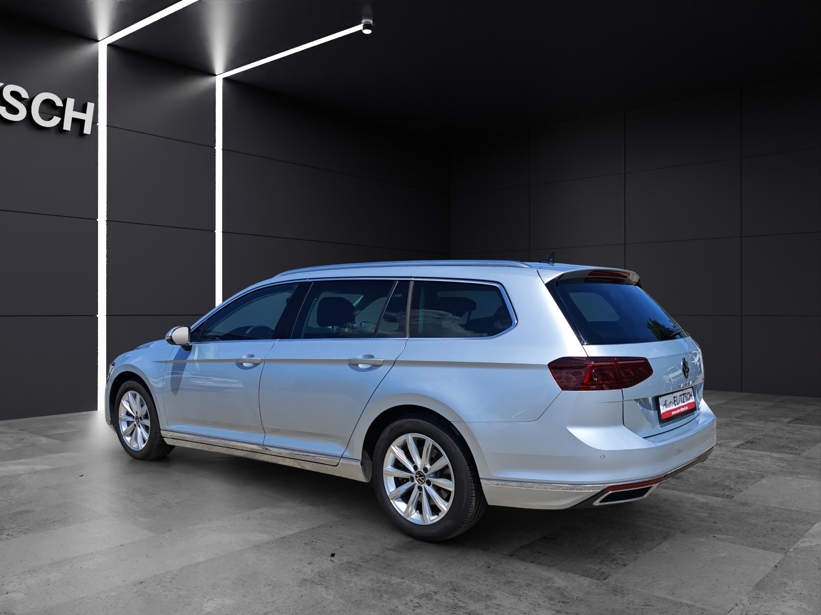 Fahrzeugabbildung Volkswagen Passat Variant TSI Elegance DSG 4M Matrix Navi ACC Sthzg. DCC Pano SH