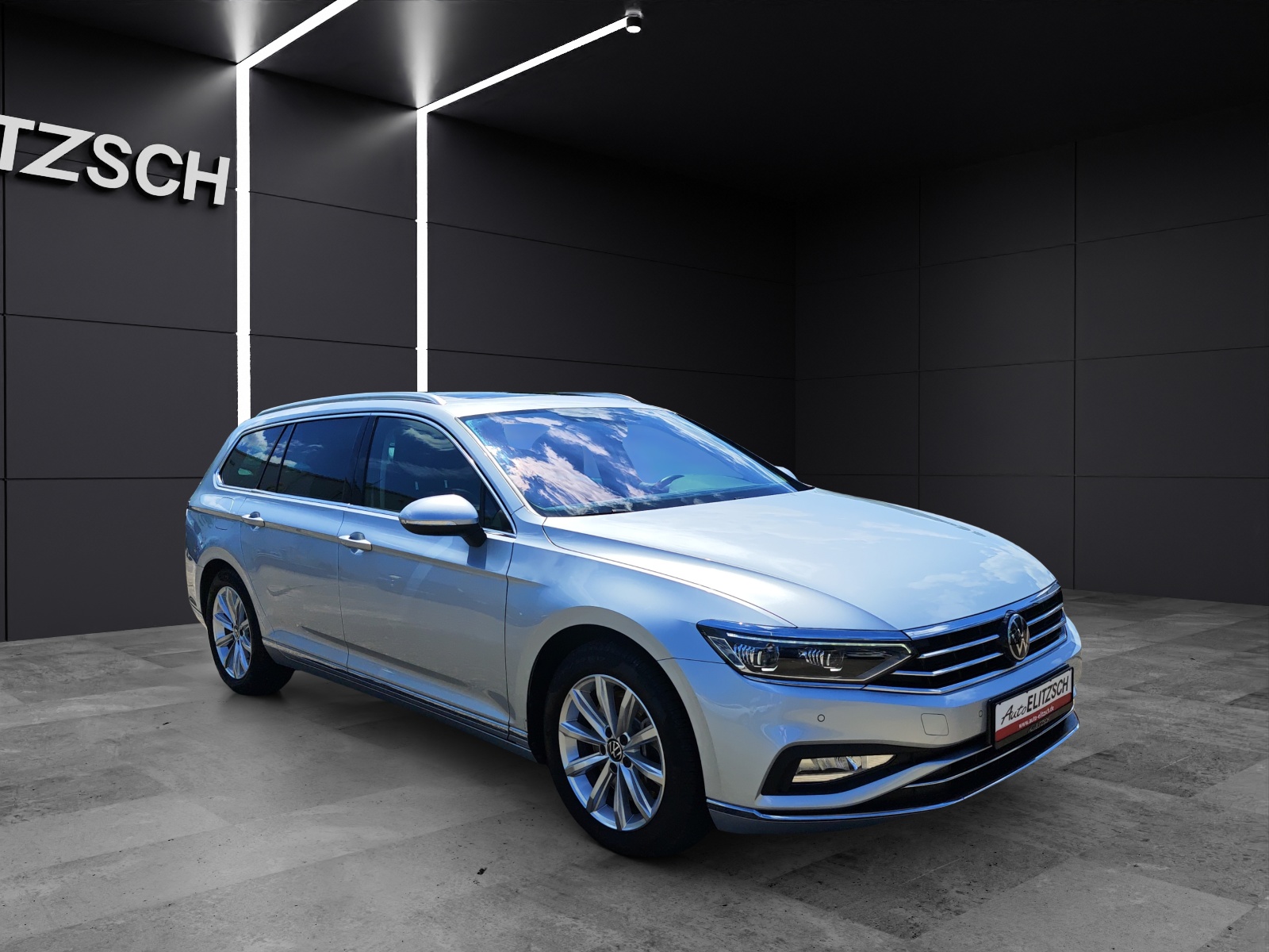 Fahrzeugabbildung Volkswagen Passat Variant TSI Elegance DSG 4M Matrix Navi ACC Sthzg. DCC Pano SH