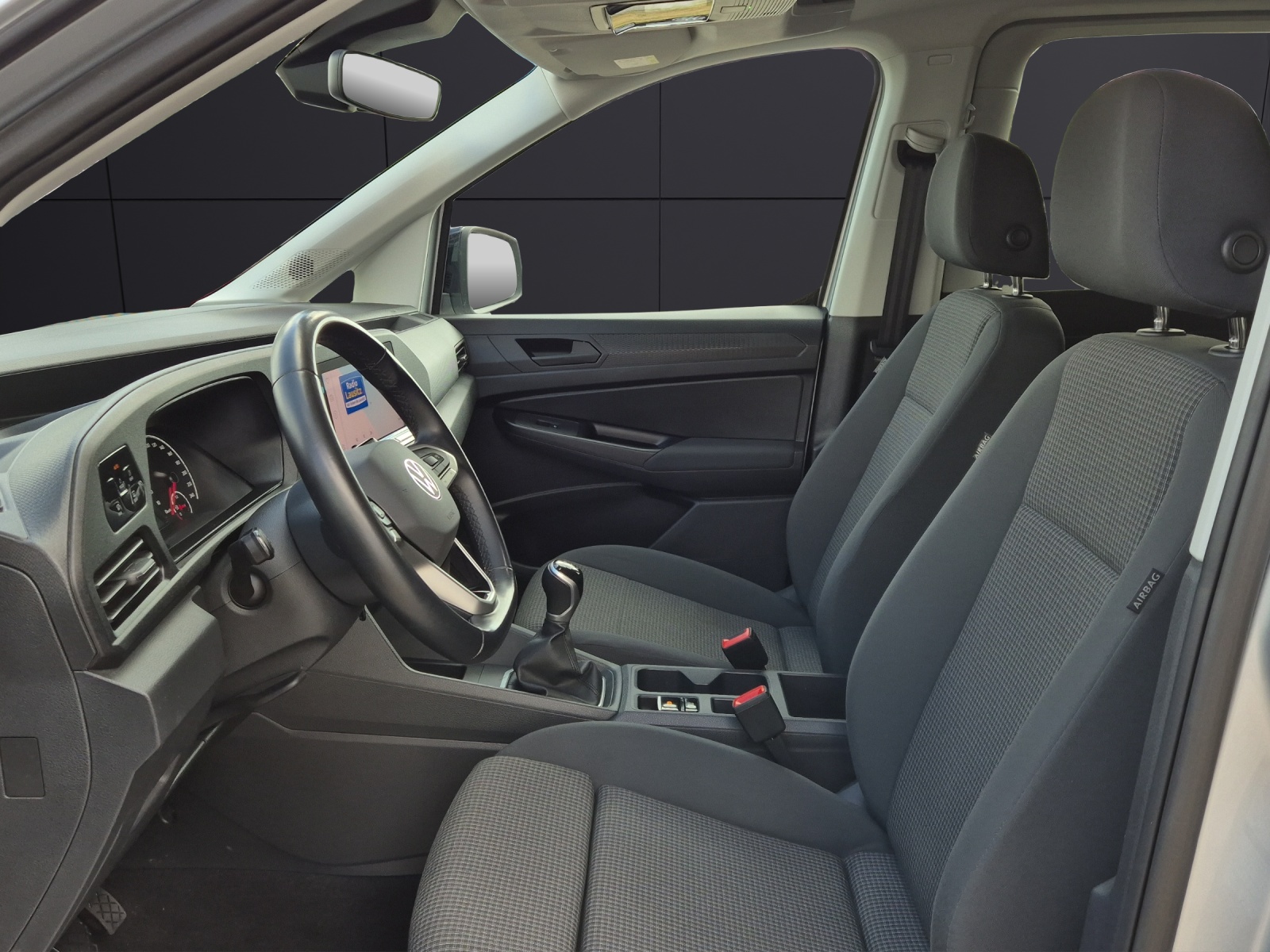 Fahrzeugabbildung Volkswagen Caddy Kombi TDI Standhzg Navi ACC PDC SHZ