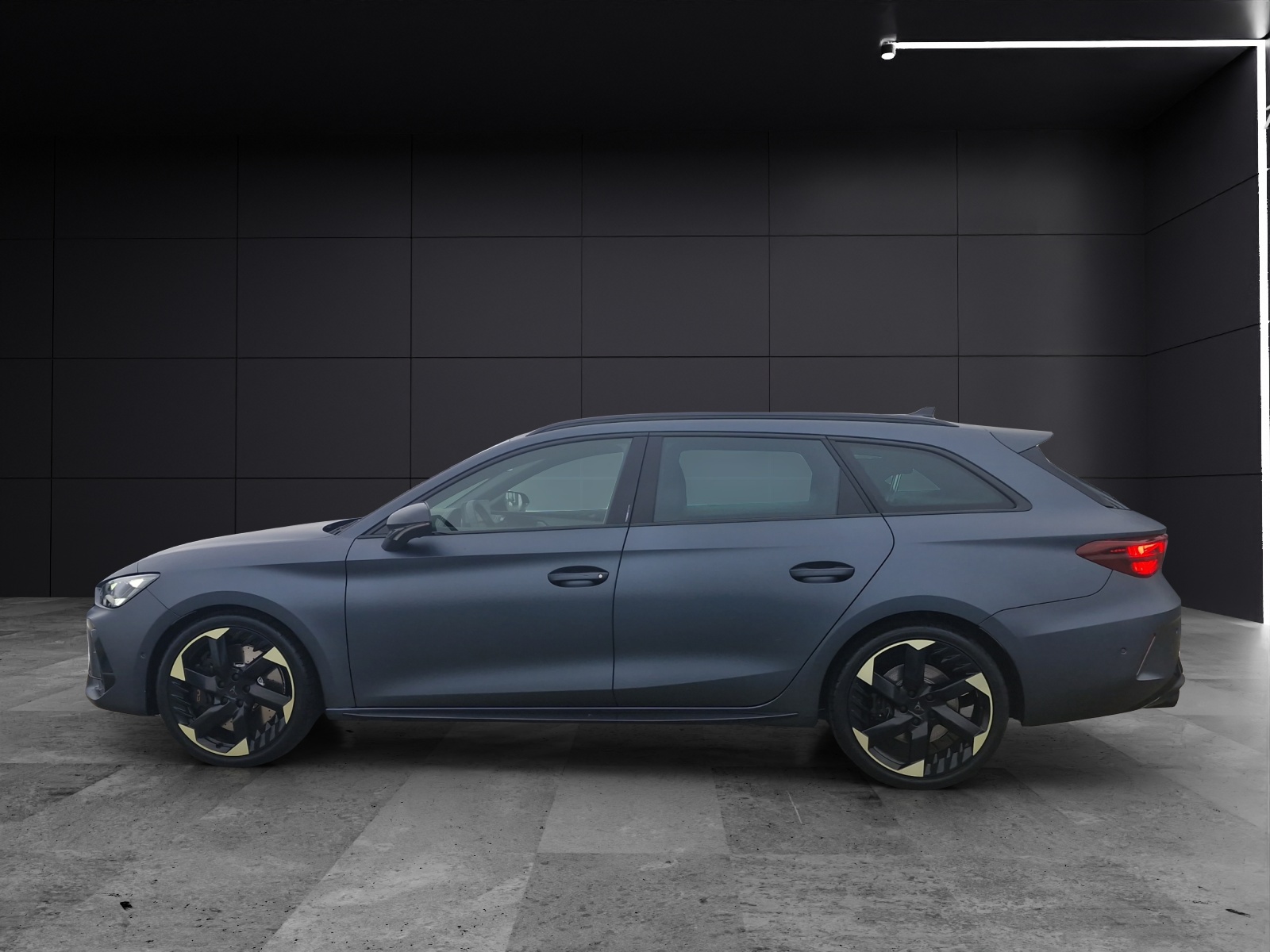 Fahrzeugabbildung CUPRA Leon Sportstourer 2.0 TSI 4Drive VZ AHZ Matrix Panoramadach