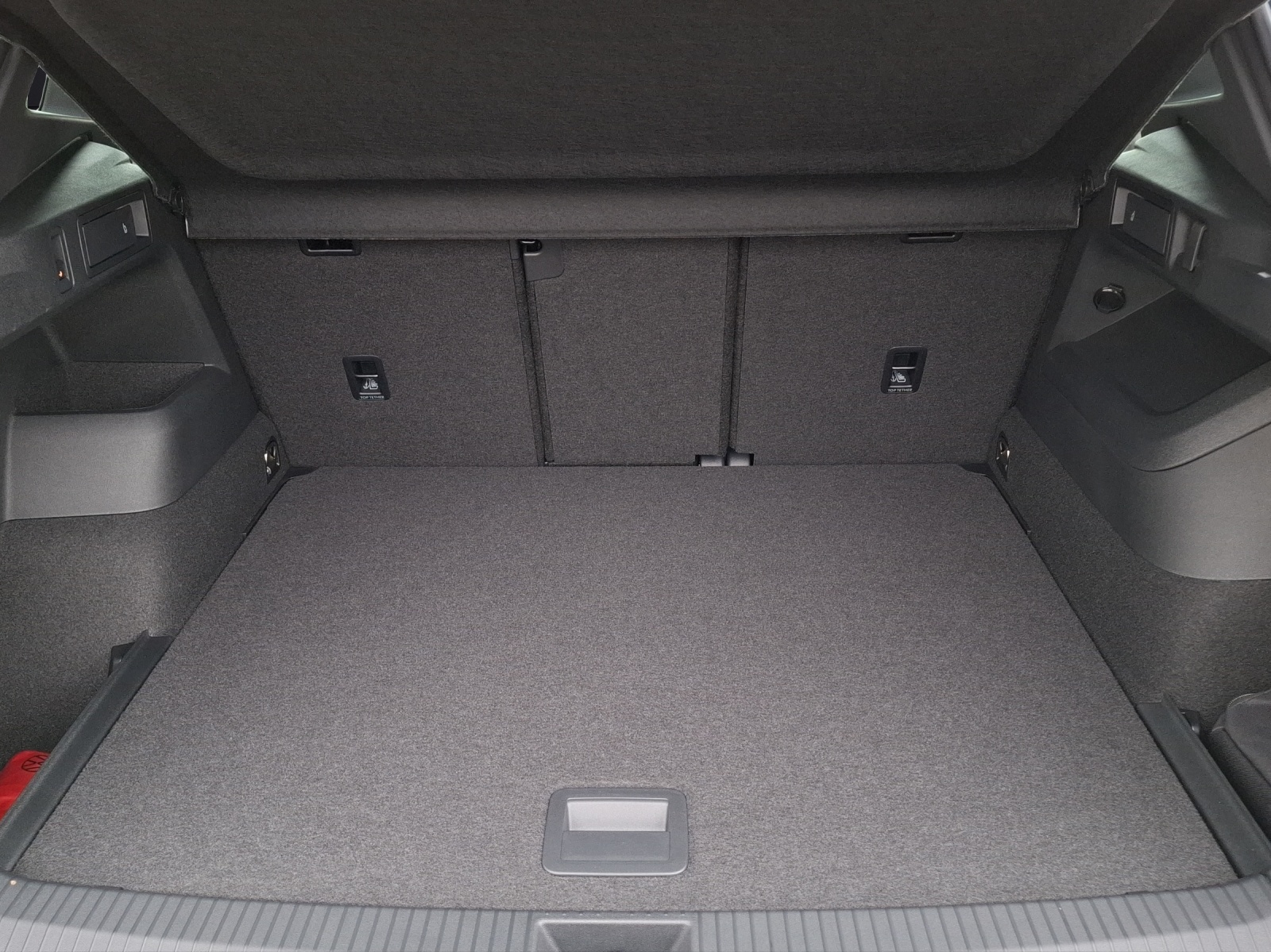 Fahrzeugabbildung Volkswagen Tiguan eTSI R-Line DSG Standhzg. Matrix AHK Navi AID HUD ACC RFK SH