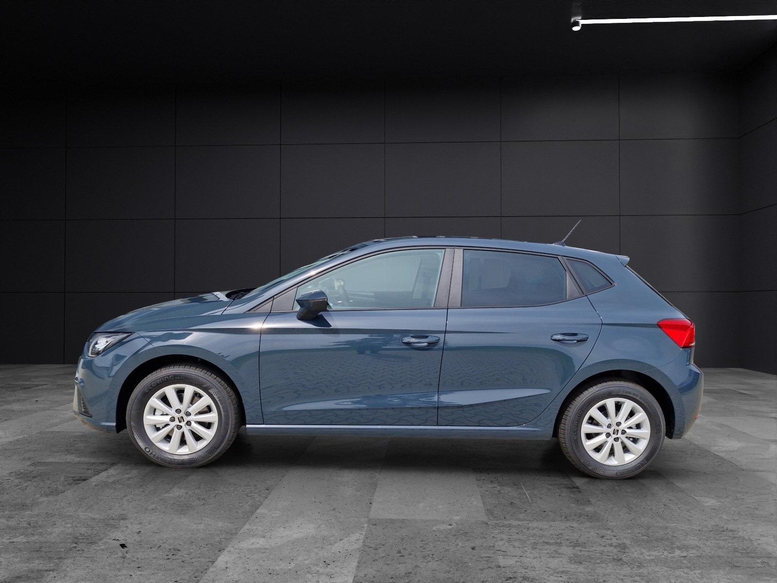 Fahrzeugabbildung SEAT Ibiza Road Edition 1.0 TSI DSG NAVI PDC KAMERA