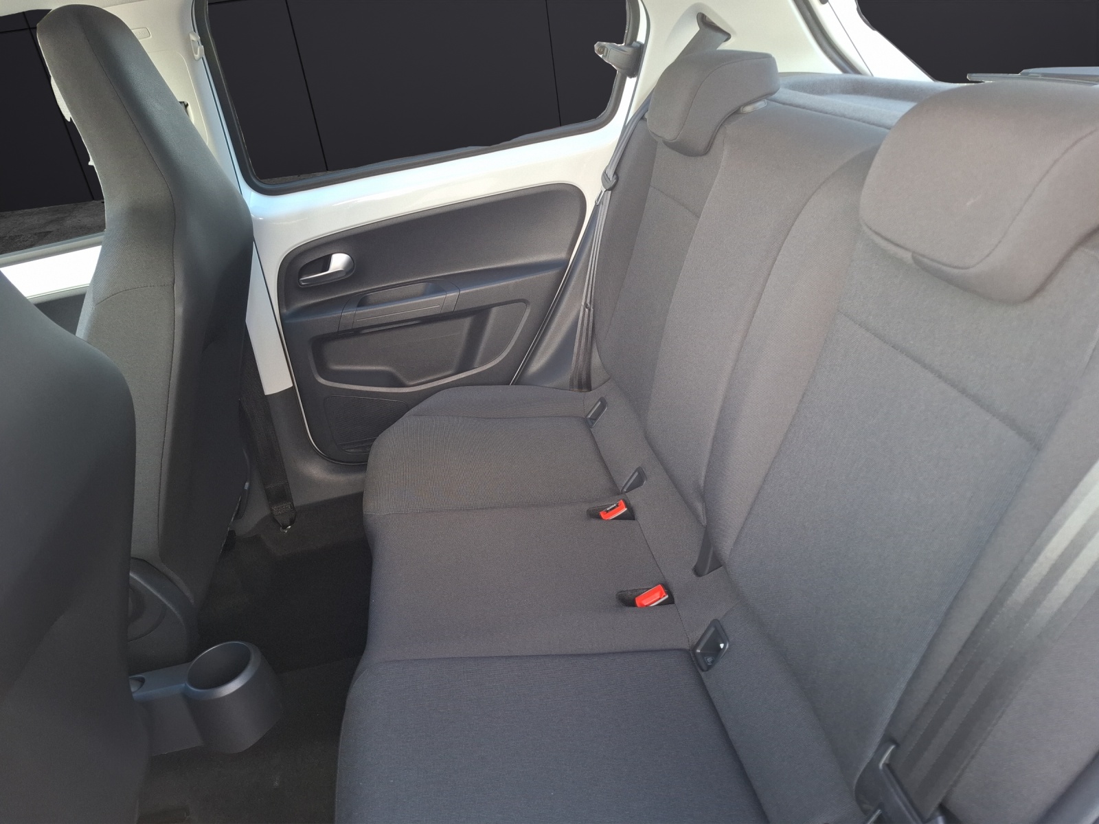 Fahrzeugabbildung Volkswagen up! Klima DAB SH