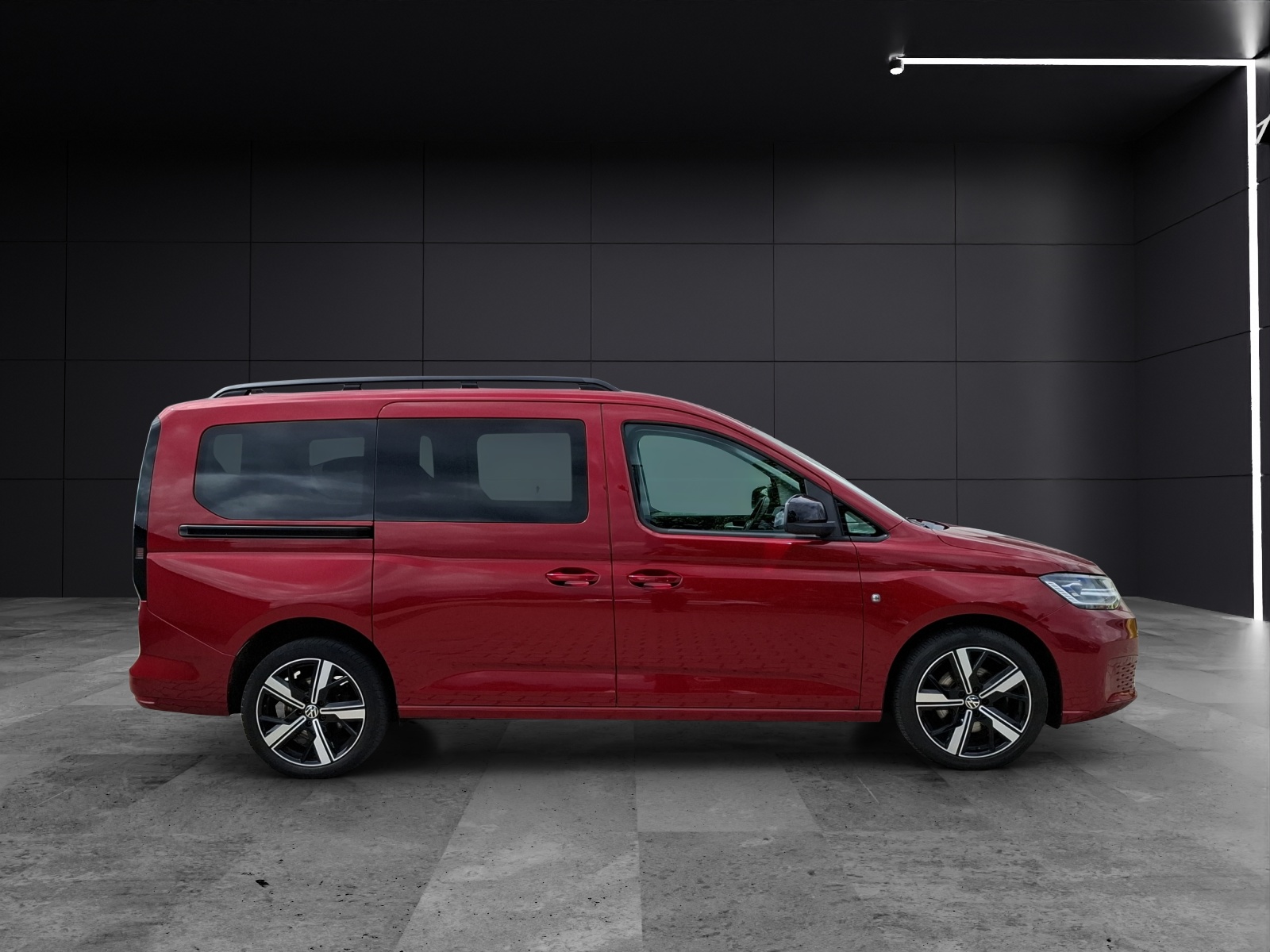 Fahrzeugabbildung Volkswagen Caddy TSI Maxi Move DSG 7-Si LED Navi AID Pano ACC RFK SH 18