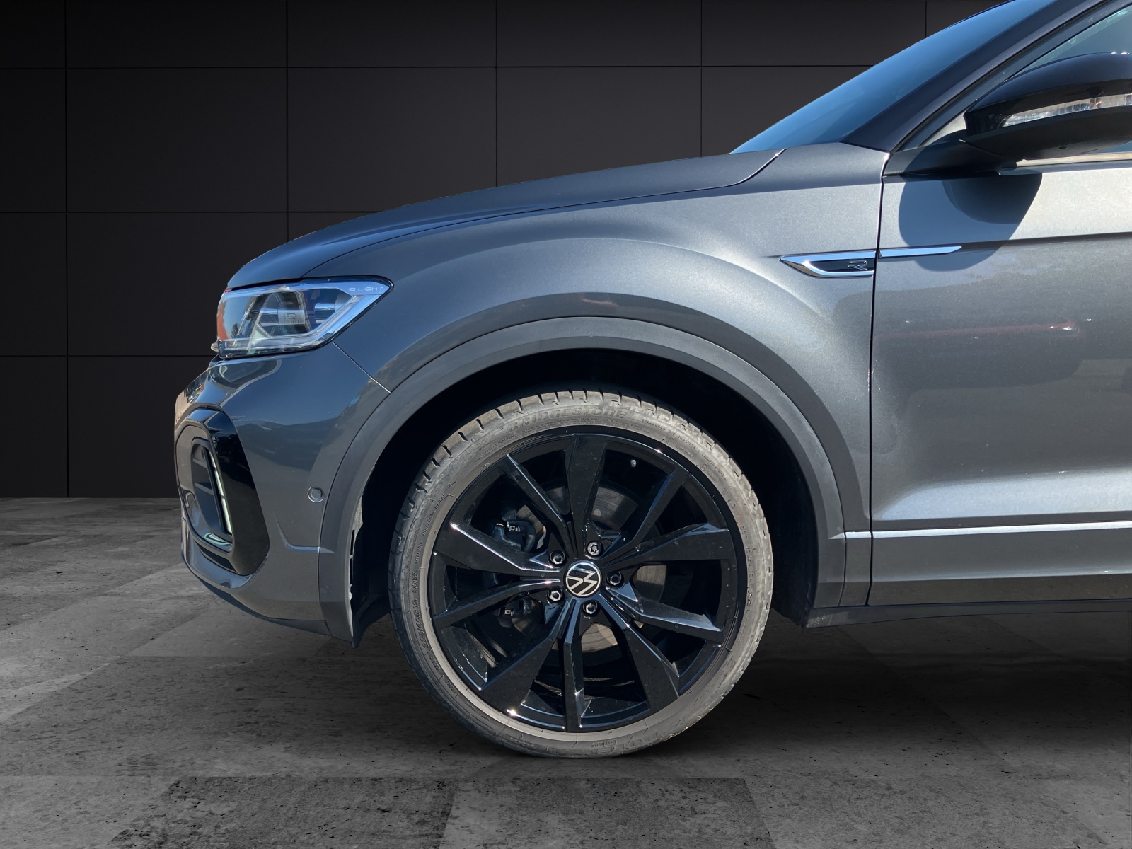 Fahrzeugabbildung Volkswagen T-Roc R-Line Matrix Navi ACC AHK SHZ
