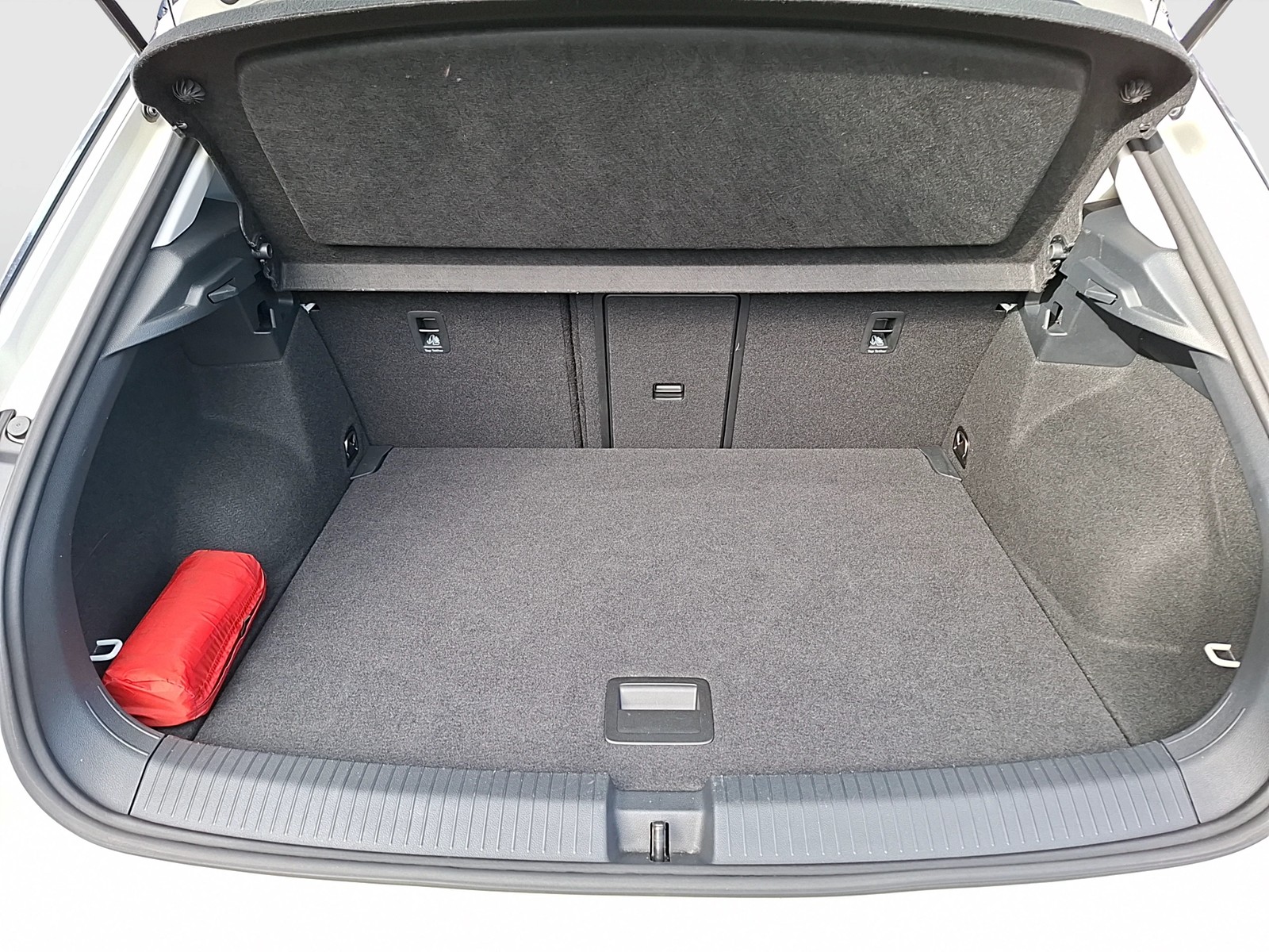 Fahrzeugabbildung Volkswagen T-Roc TDI Style DSG Matrix AHK Navi AID ACC RFK SH