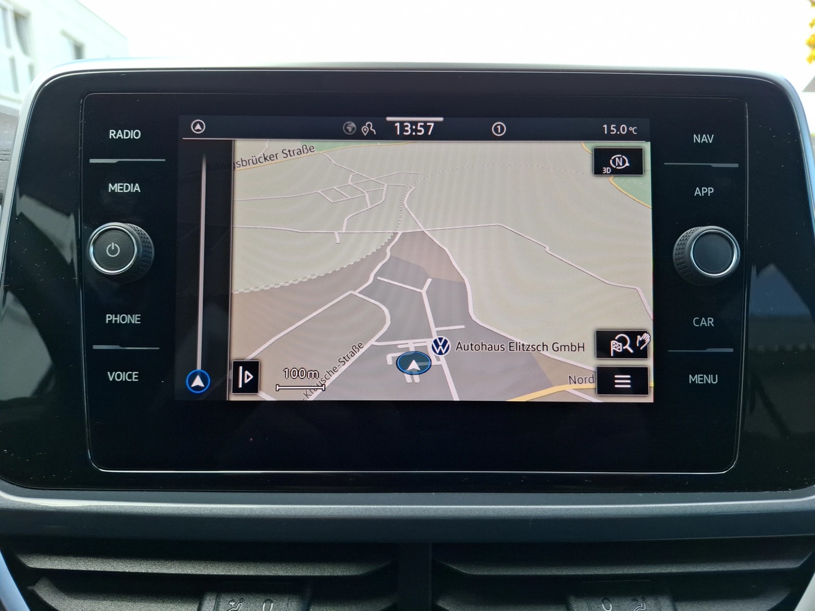 Fahrzeugabbildung Volkswagen T-Roc TDI Style DSG Matrix AHK Navi AID ACC RFK SH