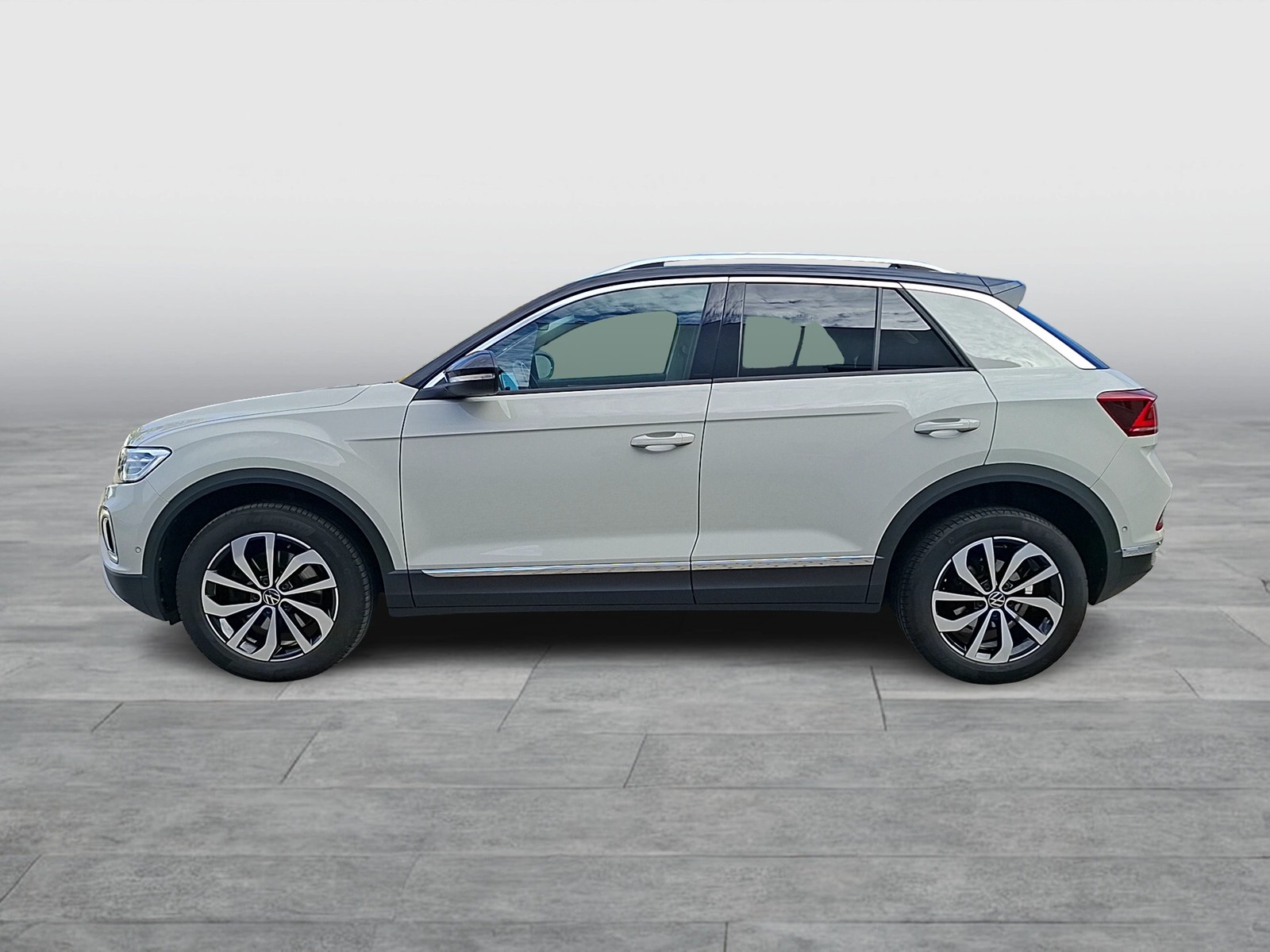 Fahrzeugabbildung Volkswagen T-Roc TDI Style DSG Matrix AHK Navi AID ACC RFK SH