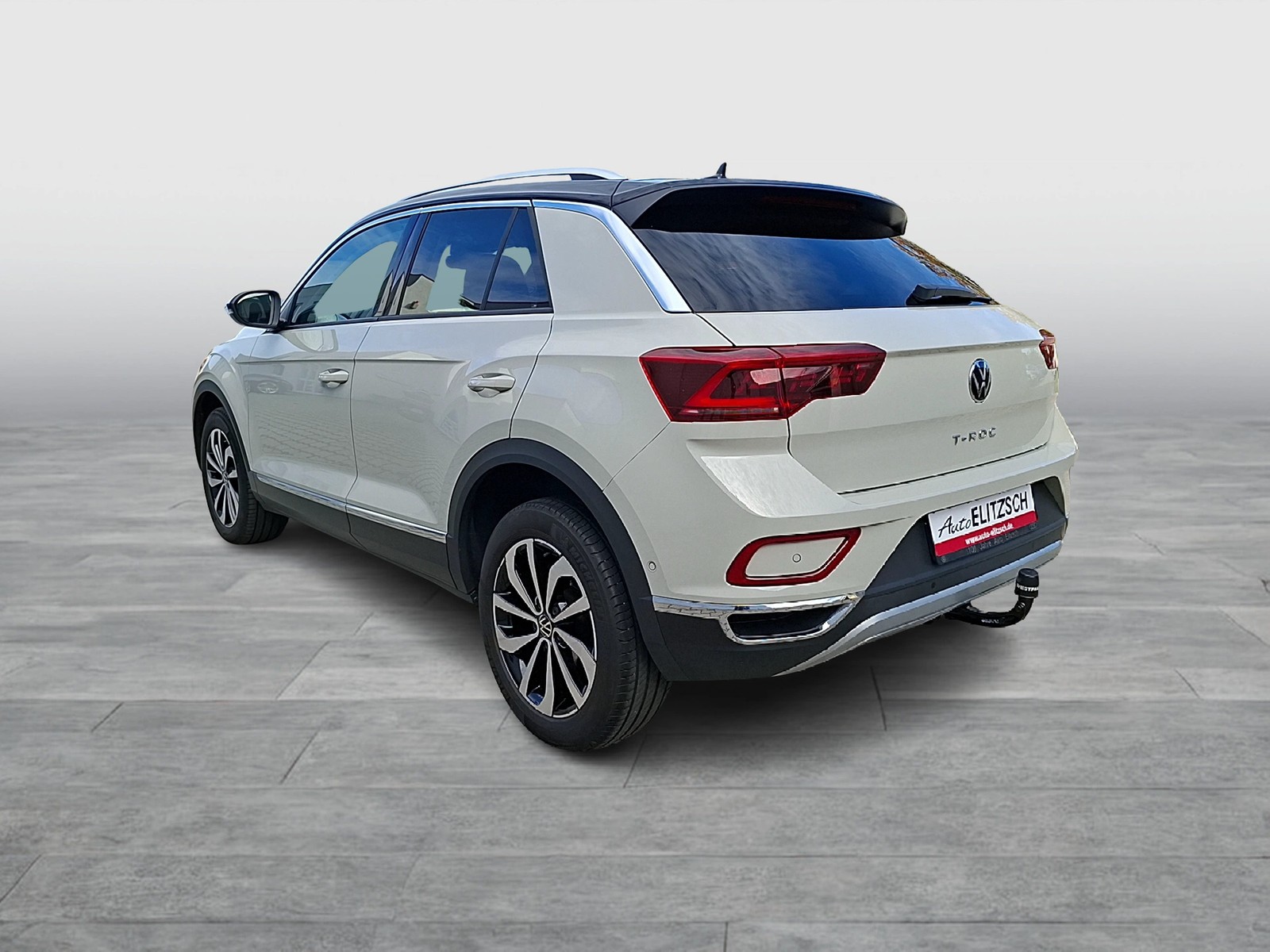Fahrzeugabbildung Volkswagen T-Roc TDI Style DSG Matrix AHK Navi AID ACC RFK SH