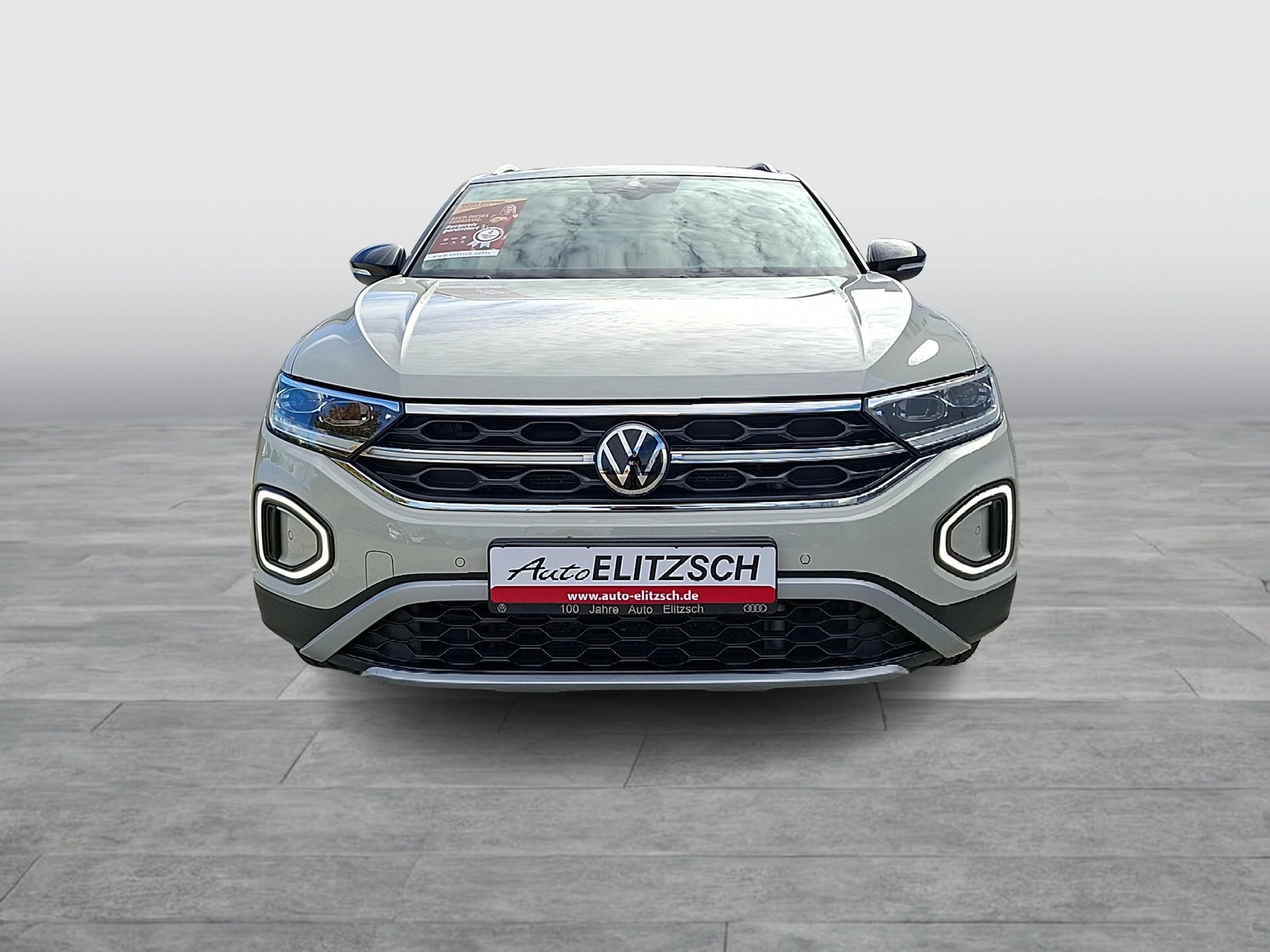 Fahrzeugabbildung Volkswagen T-Roc TDI Style DSG Matrix AHK Navi AID ACC RFK SH