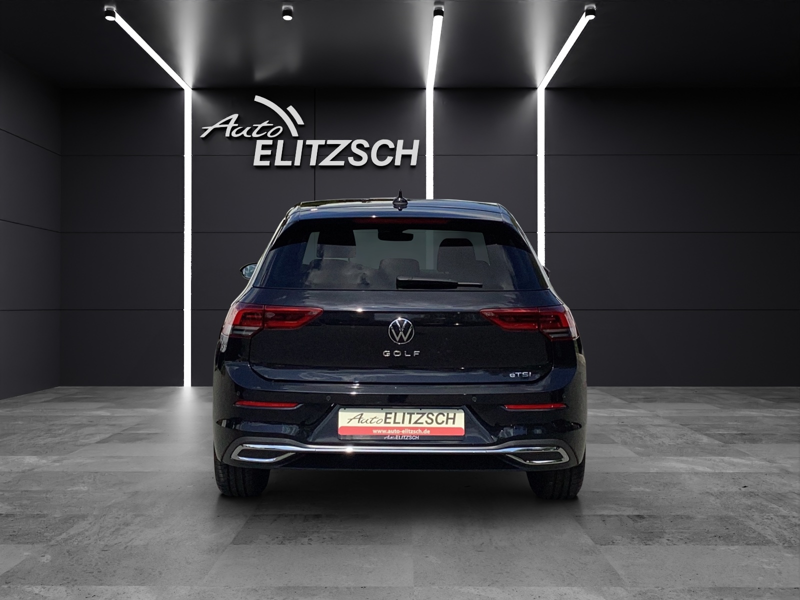 Fahrzeugabbildung Volkswagen Golf VIII eTSI Active DSG LED AHK Navi AID ACC Park-Assist SH LM