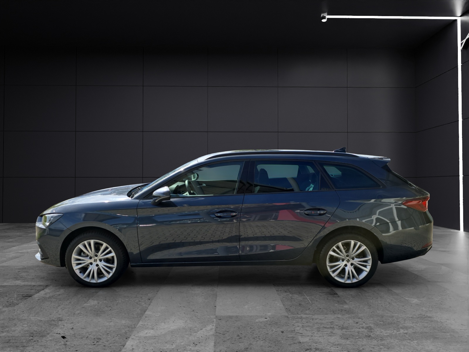Fahrzeugabbildung SEAT Leon Sportstourer Style 2.0 TDI DSG KLIMA LED