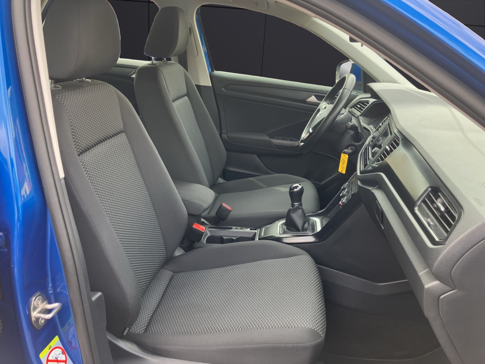 Fahrzeugabbildung Volkswagen T-Roc TSI AHK Climatic ACC PDC SH LM