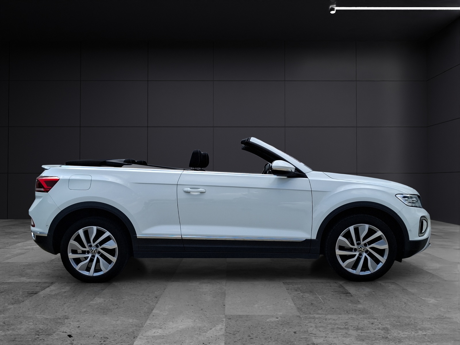 Fahrzeugabbildung Volkswagen T-Roc Cabriolet TSI Style LEDplus Navi AID ACC RFK SH 18
