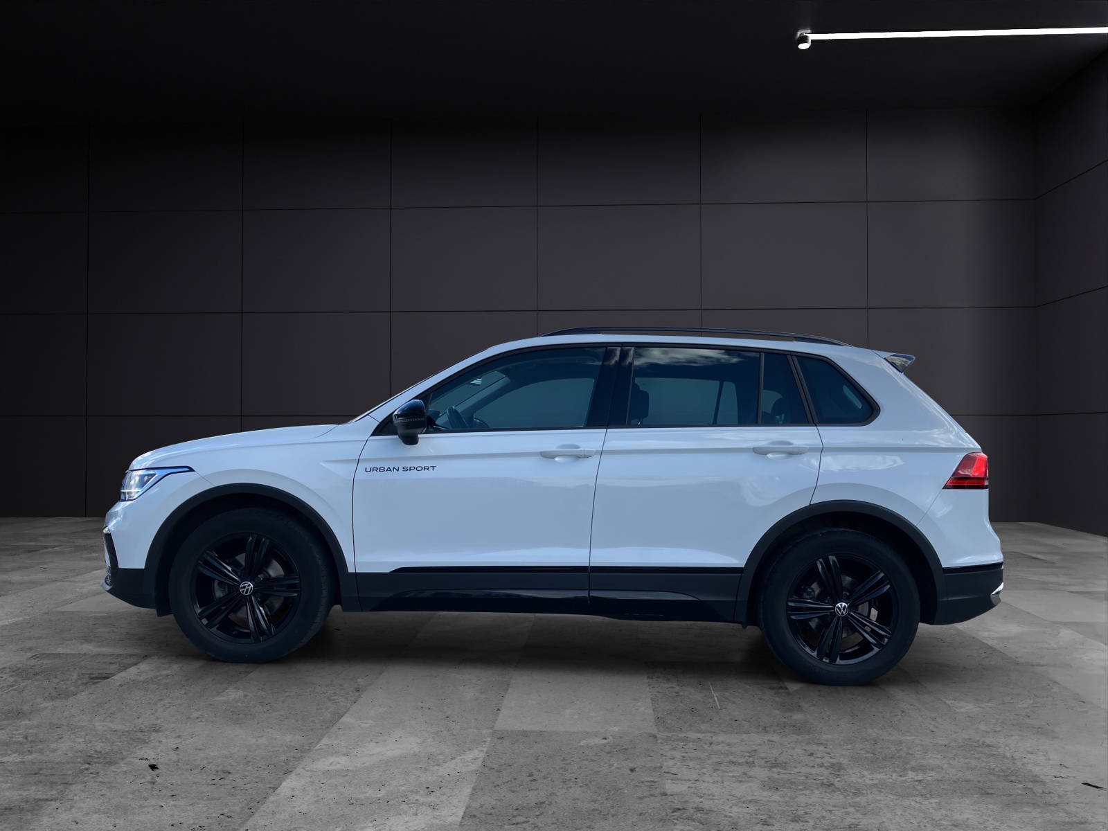 Fahrzeugabbildung Volkswagen Tiguan Life Sport TDI DSG LED ACC AHK SH Ambiente Navi