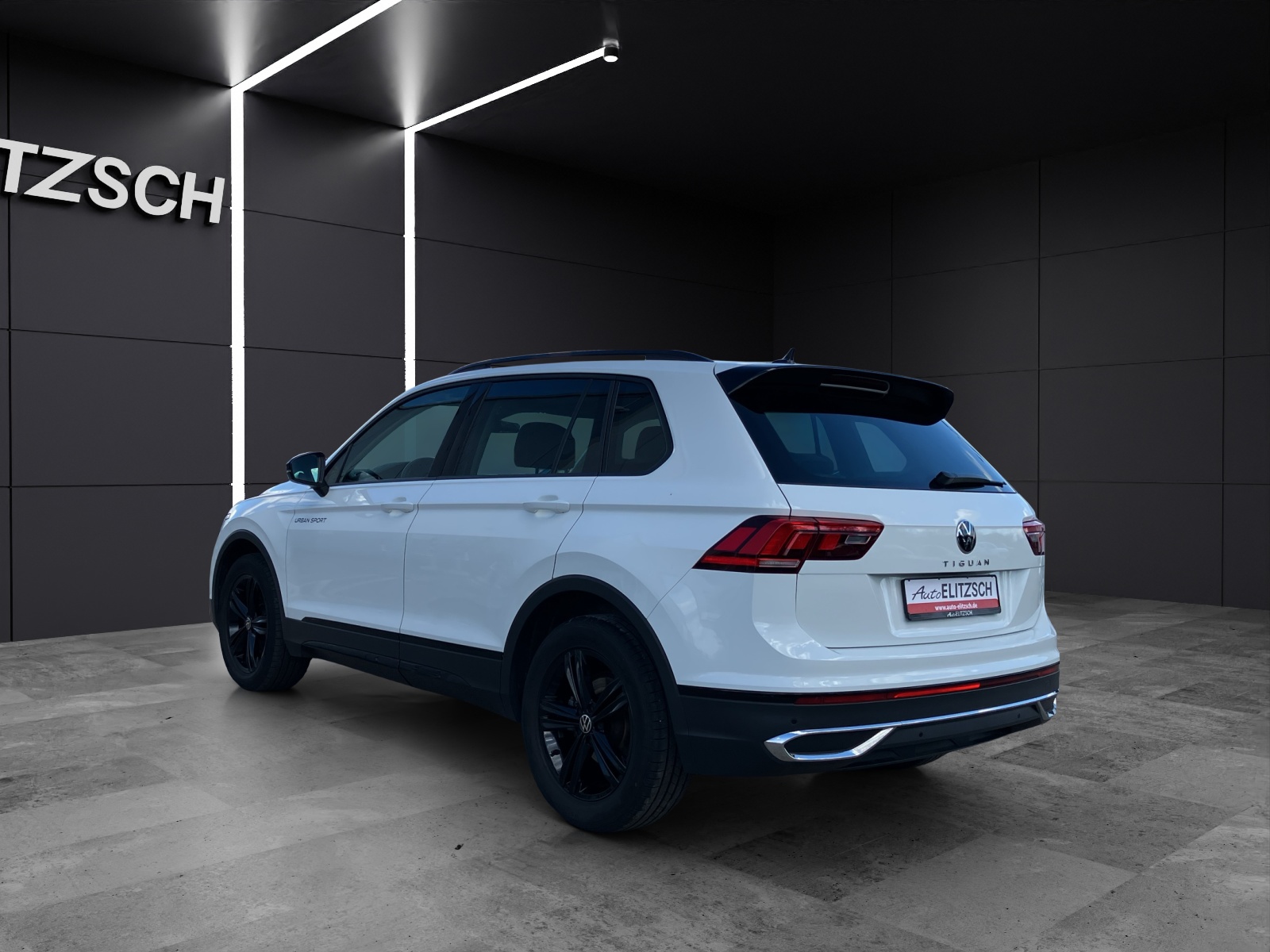 Fahrzeugabbildung Volkswagen Tiguan Life Sport TDI DSG LED ACC AHK SH Ambiente Navi