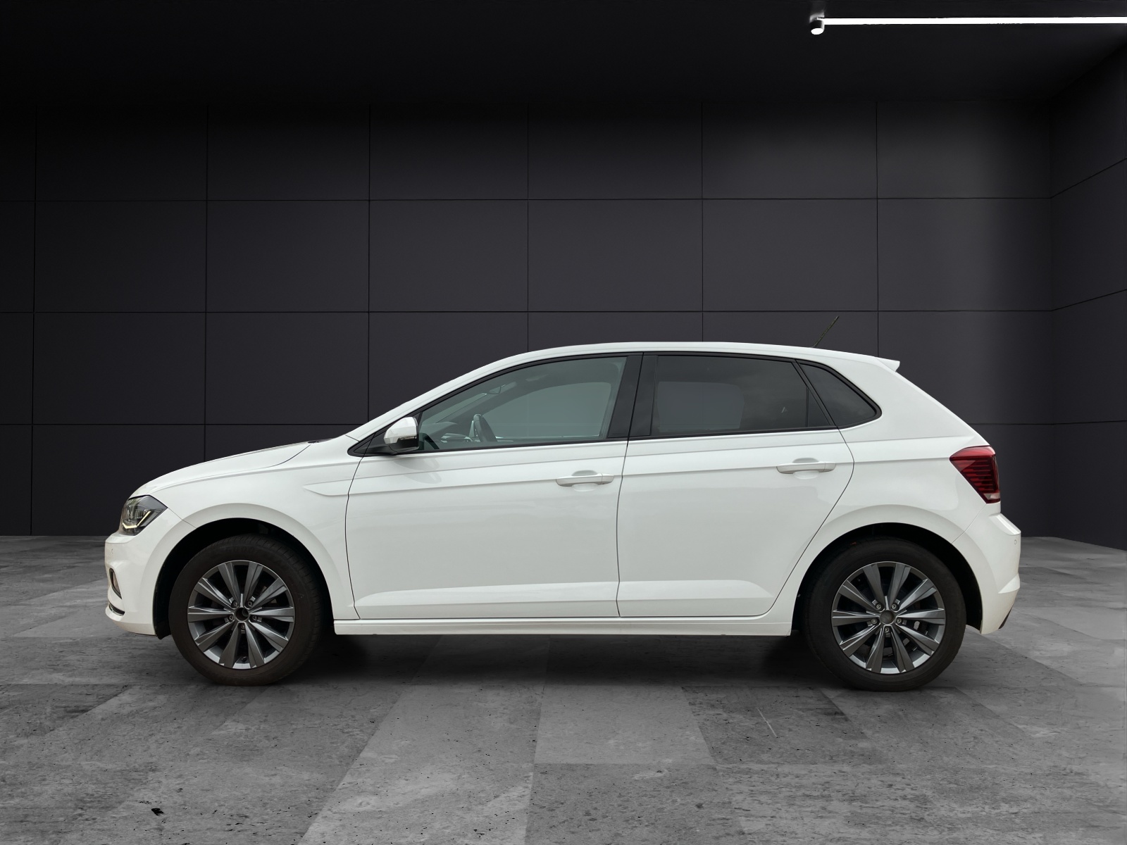 Fahrzeugabbildung Volkswagen Polo Highline TSI DSG LED ACC SHZ PDC Navi Ambiente Klima