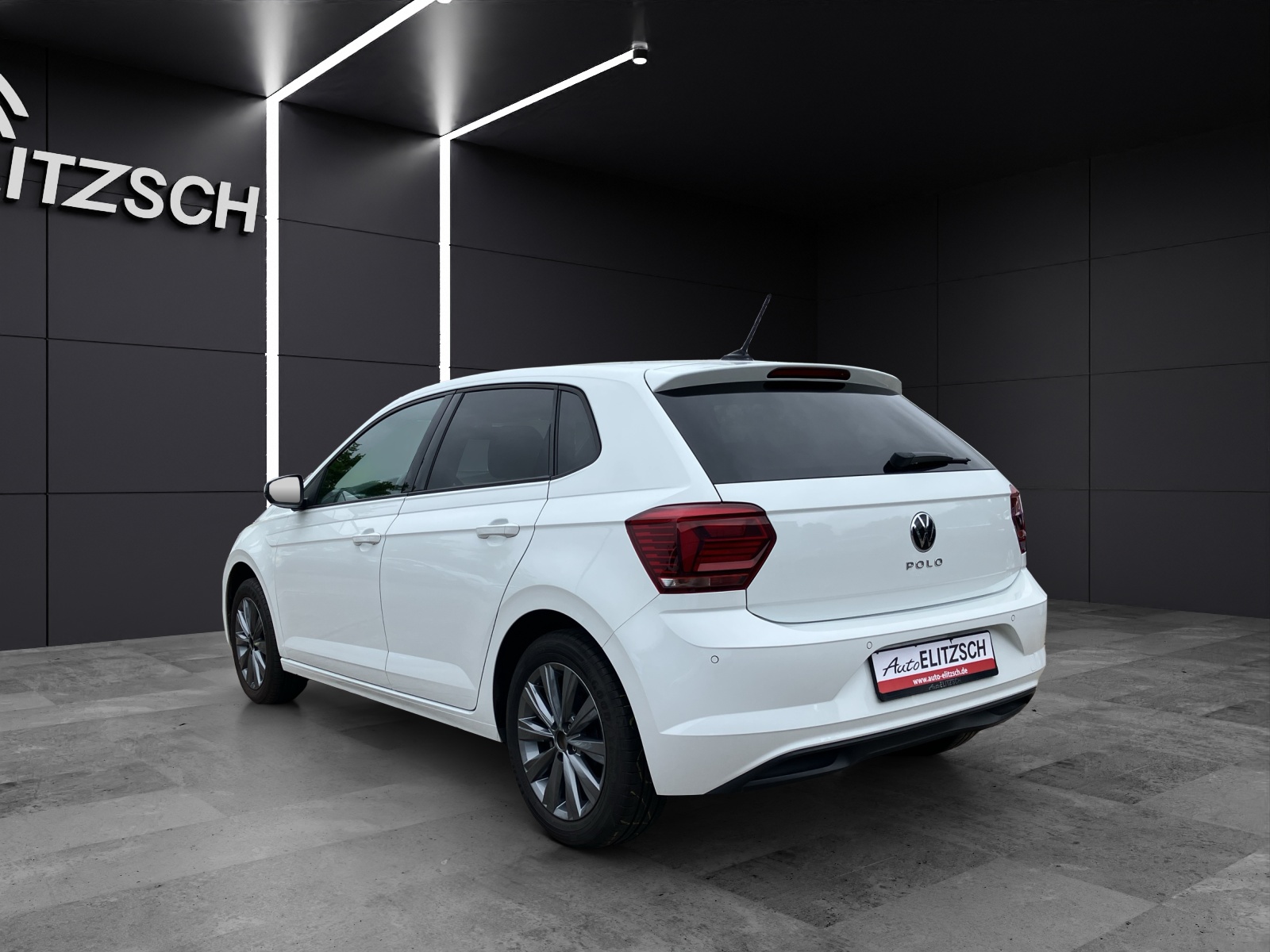 Fahrzeugabbildung Volkswagen Polo Highline TSI DSG LED ACC SHZ PDC Navi Ambiente Klima