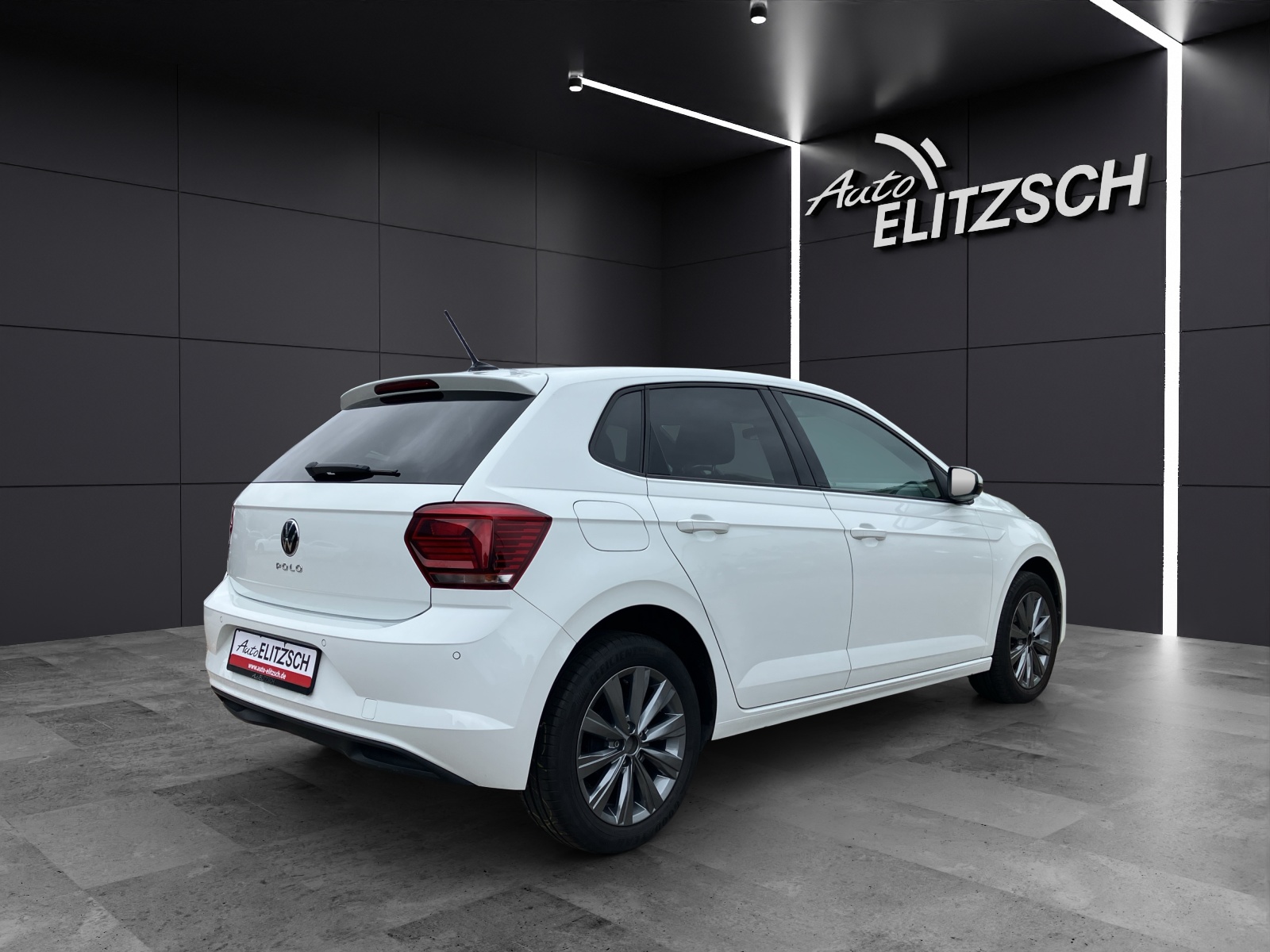 Fahrzeugabbildung Volkswagen Polo Highline TSI DSG LED ACC SHZ PDC Navi Ambiente Klima