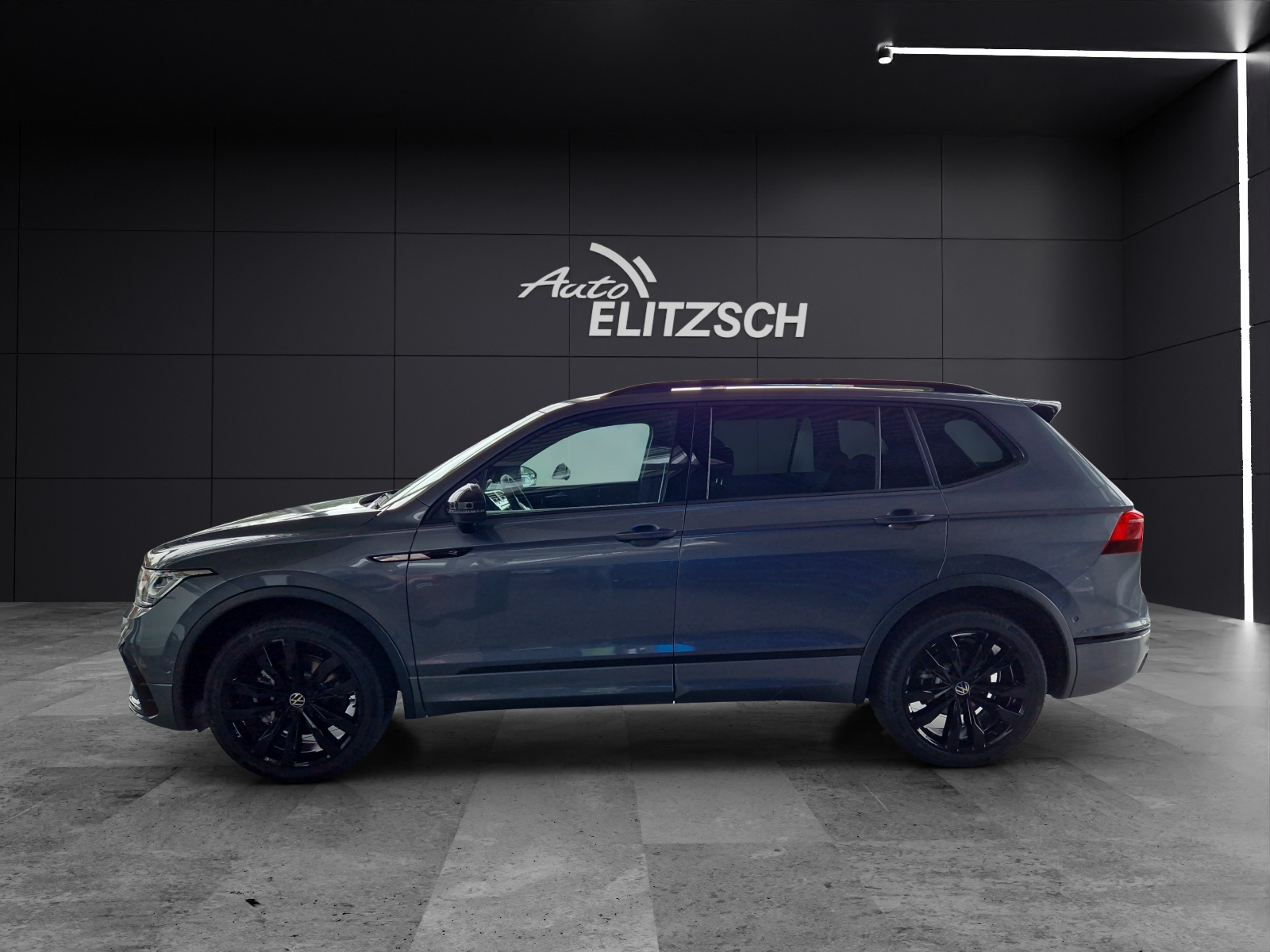 Fahrzeugabbildung Volkswagen Tiguan Allspace R-Line Black 4M 7Si MATRIX ACC 19