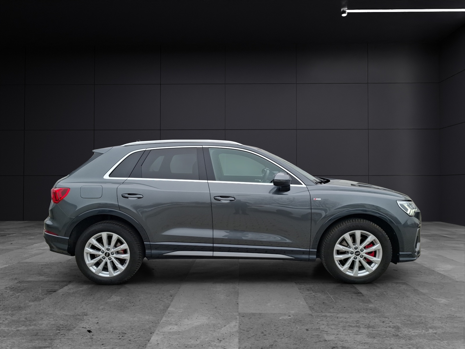 Fahrzeugabbildung Audi Q3 40 TFSI S-line quattro S-tronic LED AHK Navi AVC ACC PDC SH 18