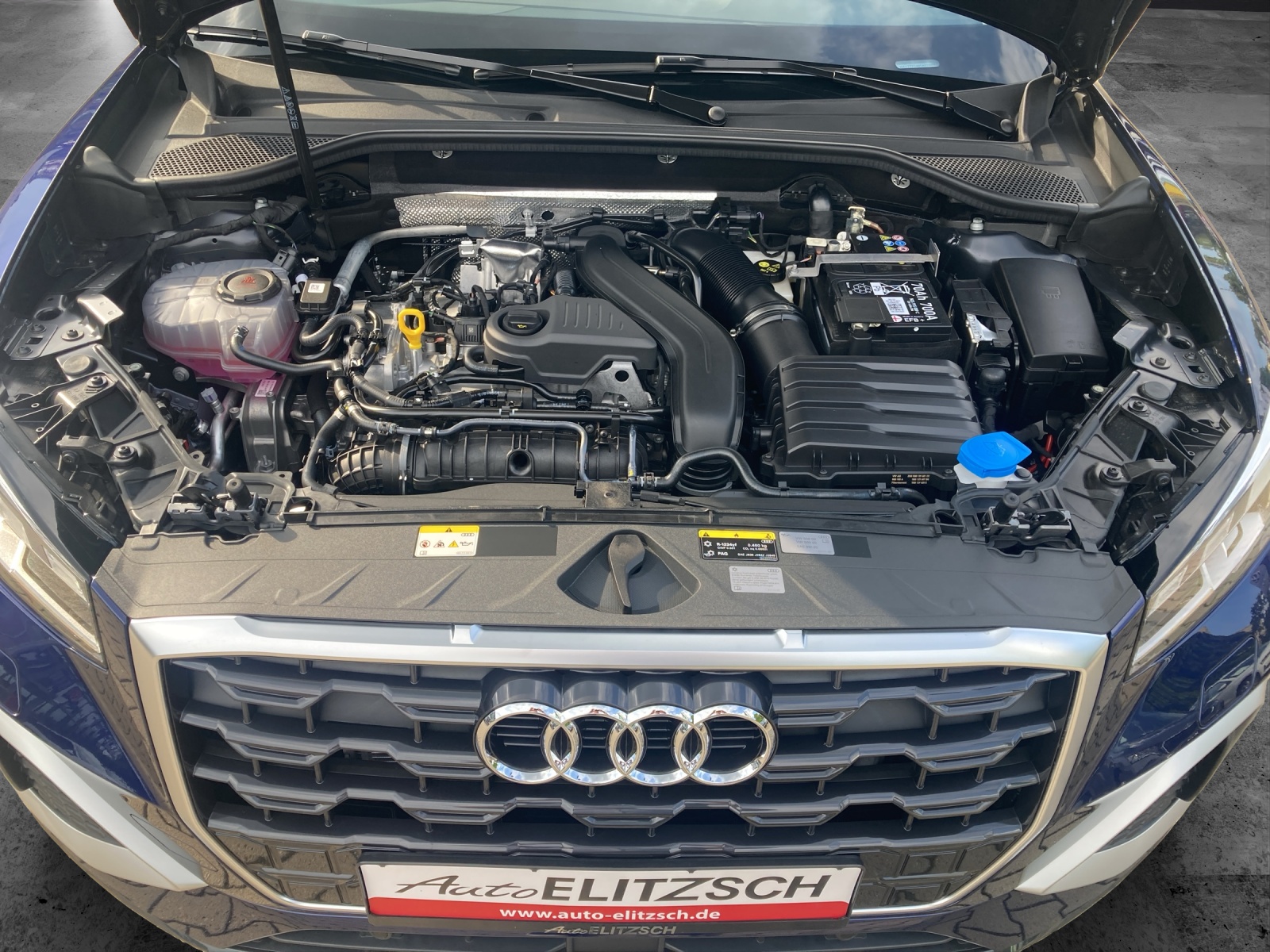 Fahrzeugabbildung Audi Q2 35 TFSI advanced, MatrixLED, virtual cockpit plus