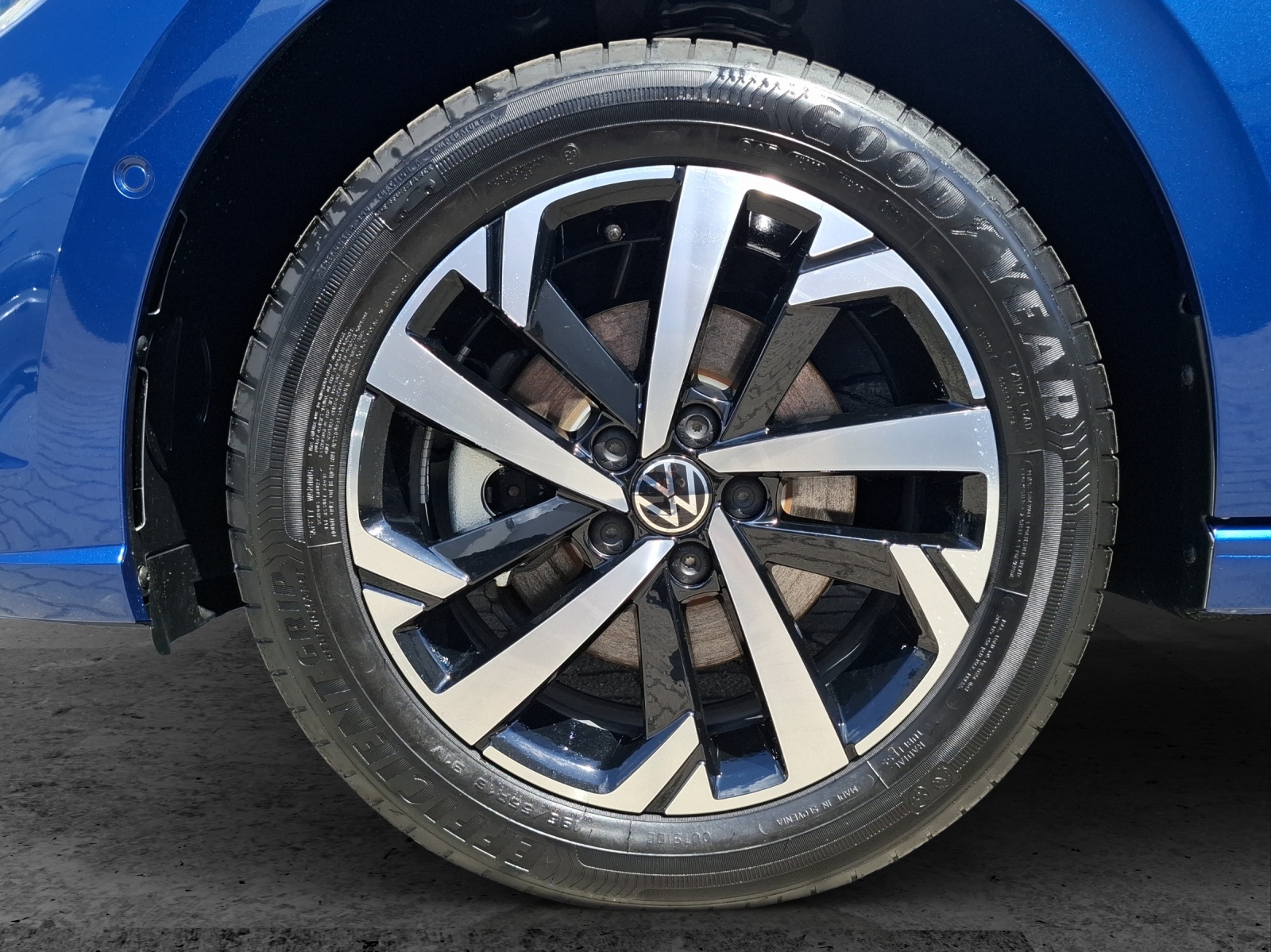 Fahrzeugabbildung Volkswagen Polo Energy-Plus DSG NAVI AppConnect ACC