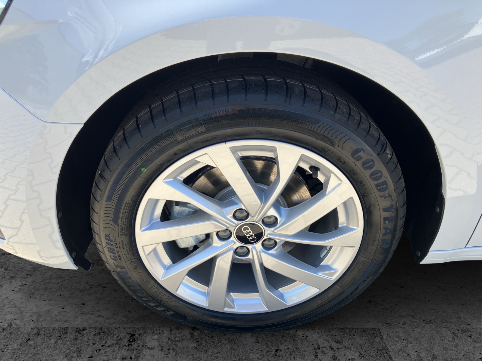 Fahrzeugabbildung Audi A1 Sportback 30 TFSI advanced LED, NAVI, DAB