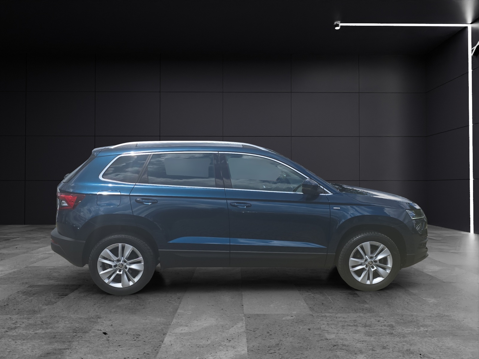 Fahrzeugabbildung SKODA Karoq Clever LED Navi AHK RFK VC SHZ