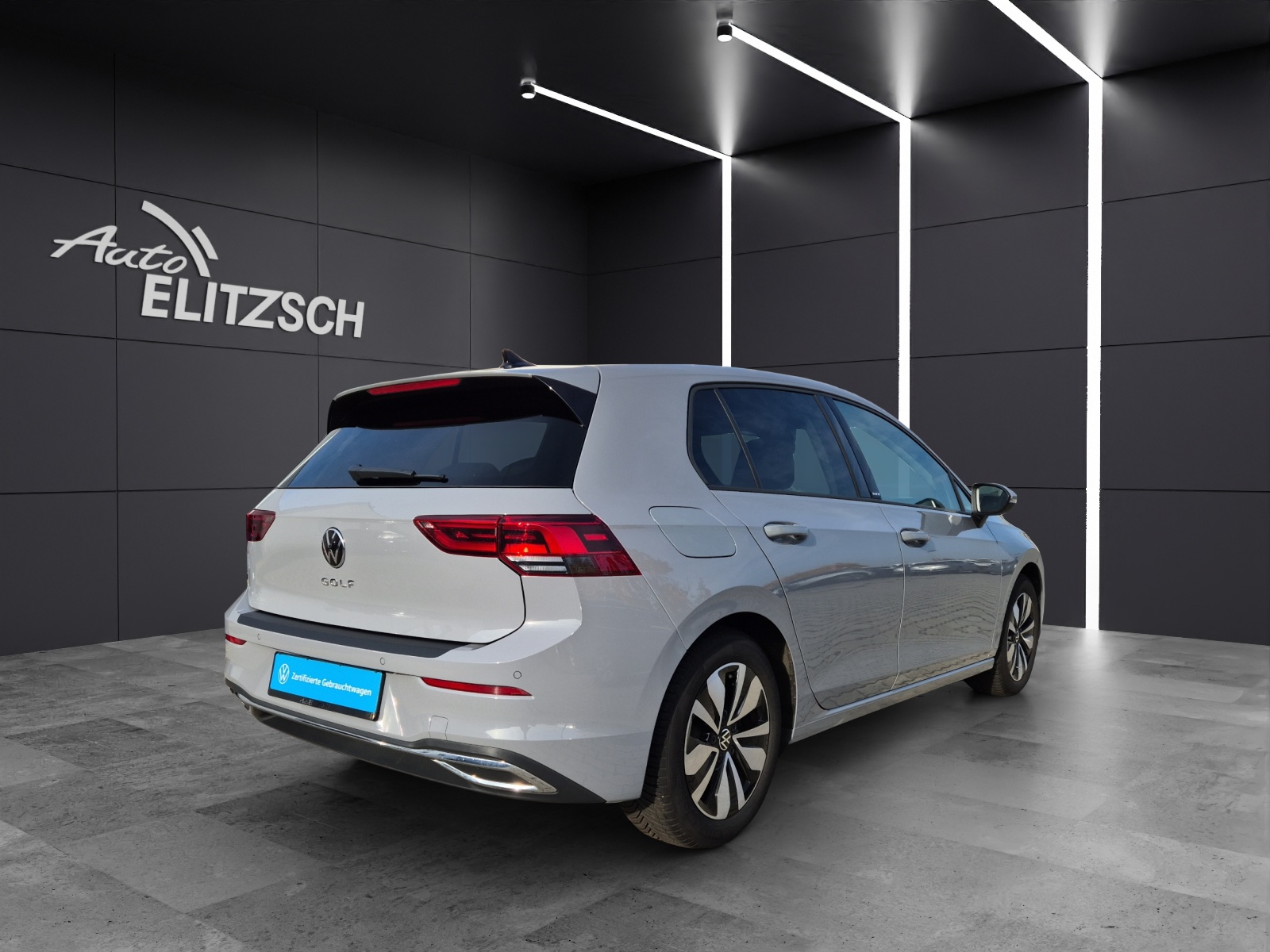 Fahrzeugabbildung Volkswagen Golf VIII TDI DSG AHK PANO RFK HuD ACC LED AID NAVI