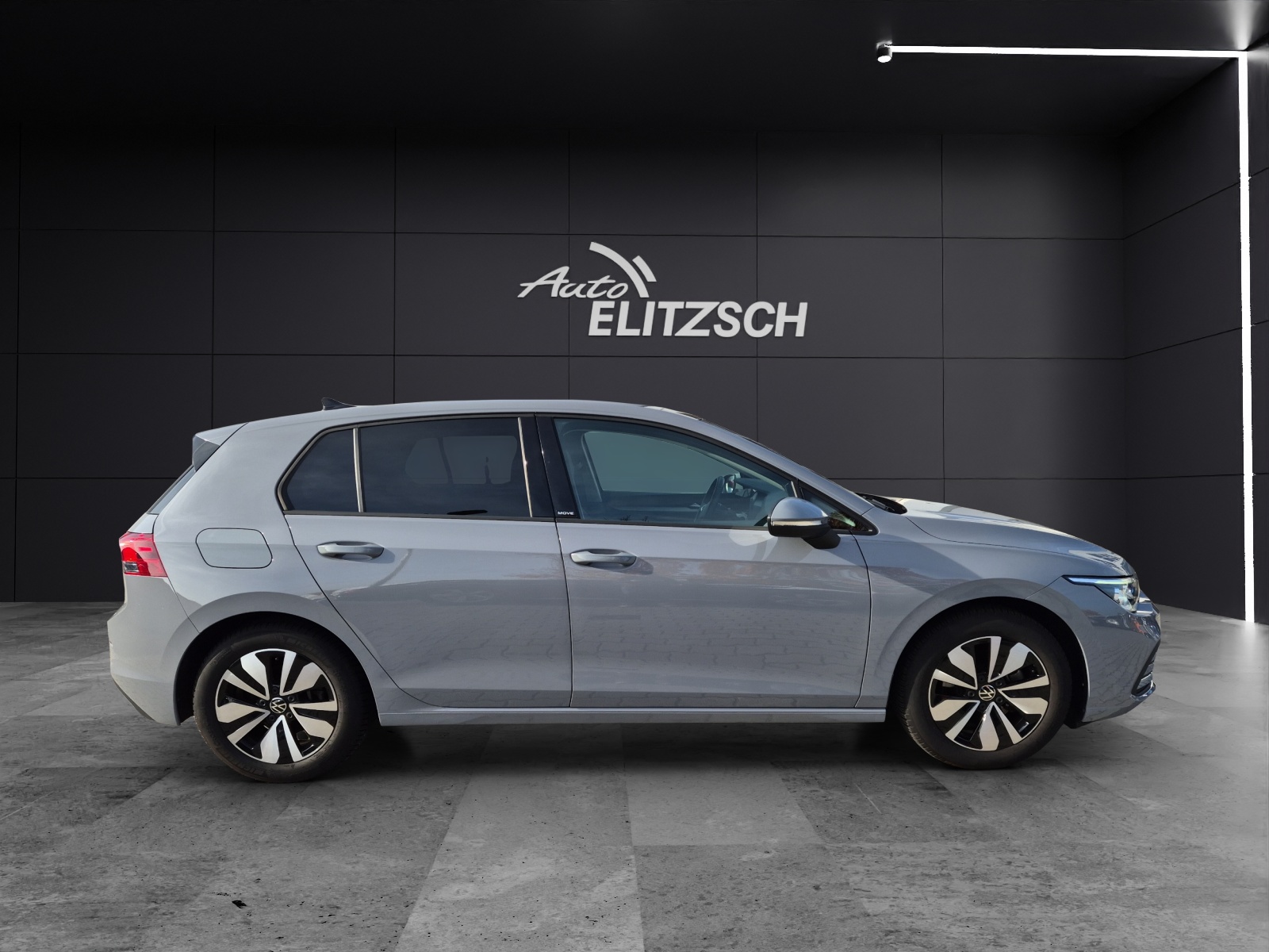 Fahrzeugabbildung Volkswagen Golf VIII TDI DSG AHK PANO RFK HuD ACC LED AID NAVI
