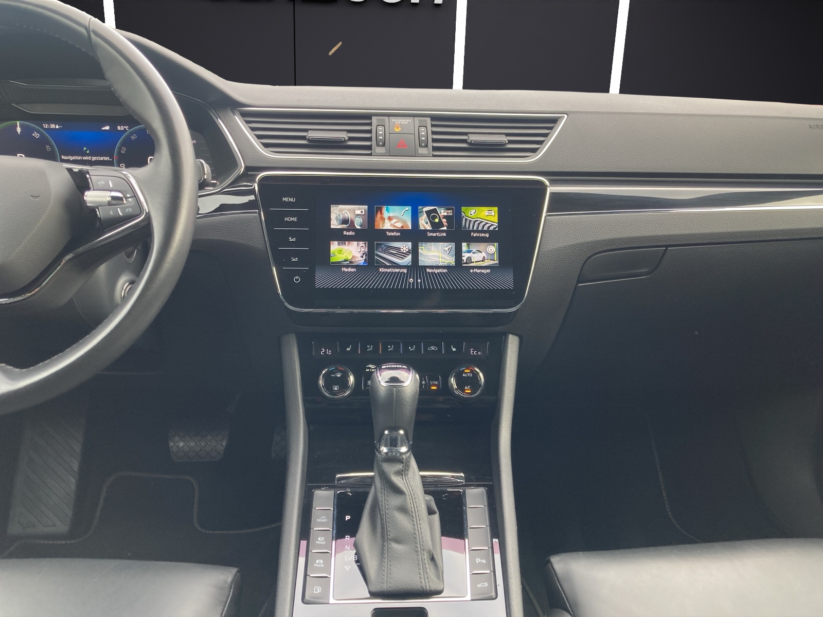 Fahrzeugabbildung SKODA Superb Combi L&K iV