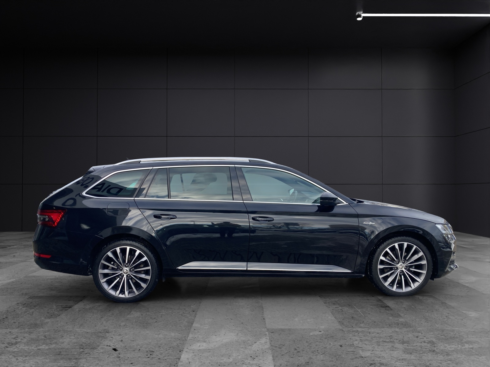 Fahrzeugabbildung SKODA Superb Combi L&K iV