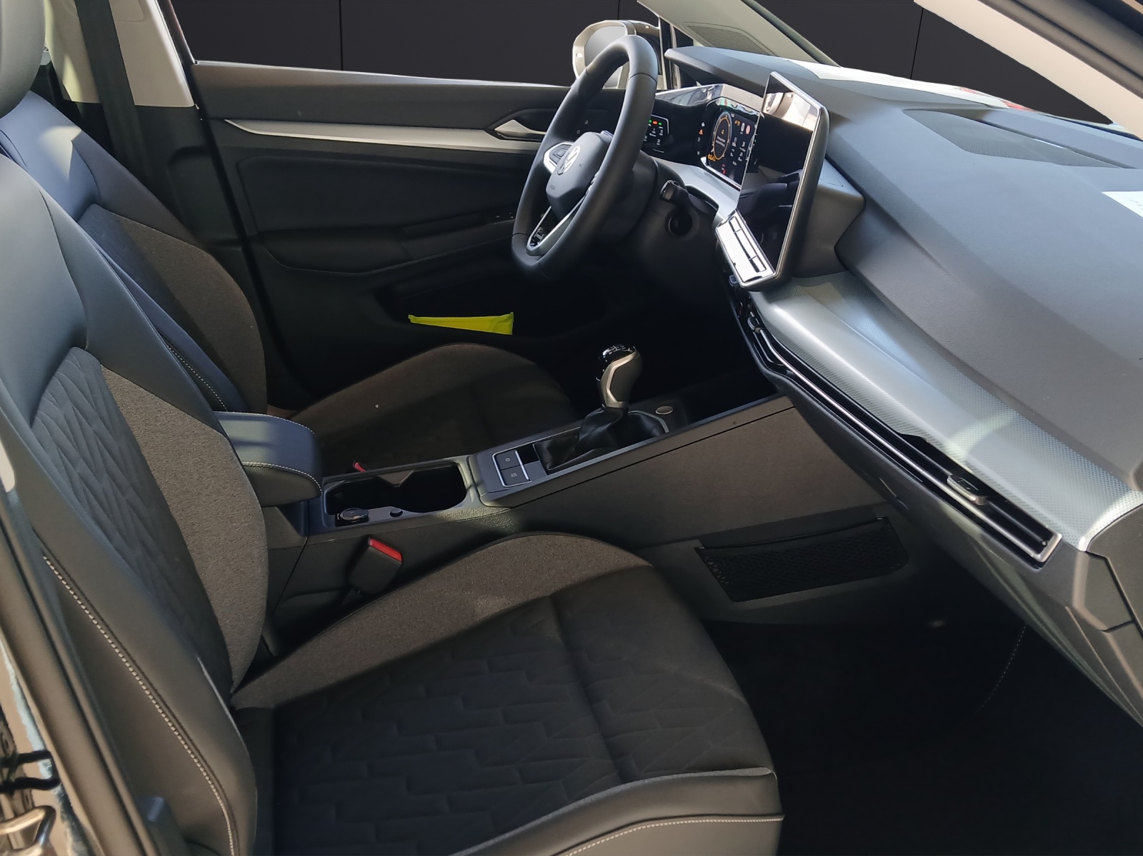 Fahrzeugabbildung Volkswagen Golf VIII Variant Goal TDI AHZV ACC Ready2Discover RearView