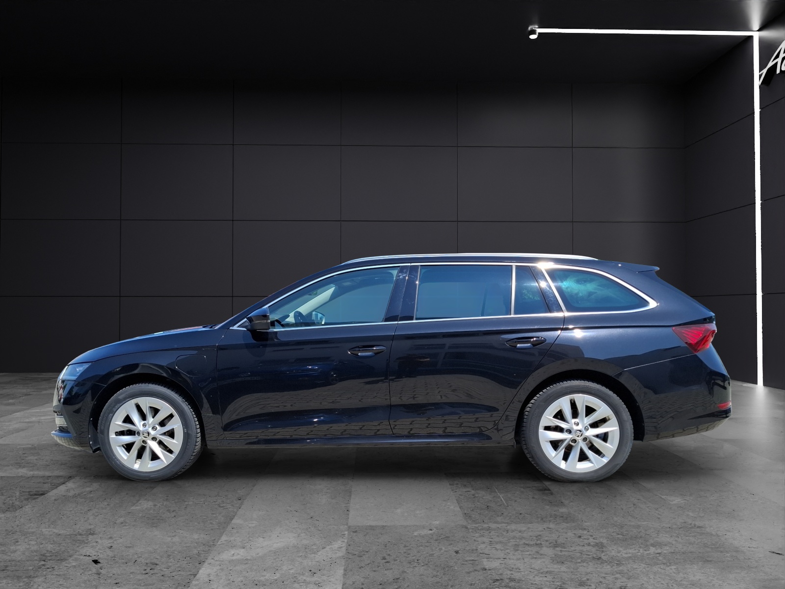 Fahrzeugabbildung SKODA Octavia Combi iV Style DSG LED RFK SH LM