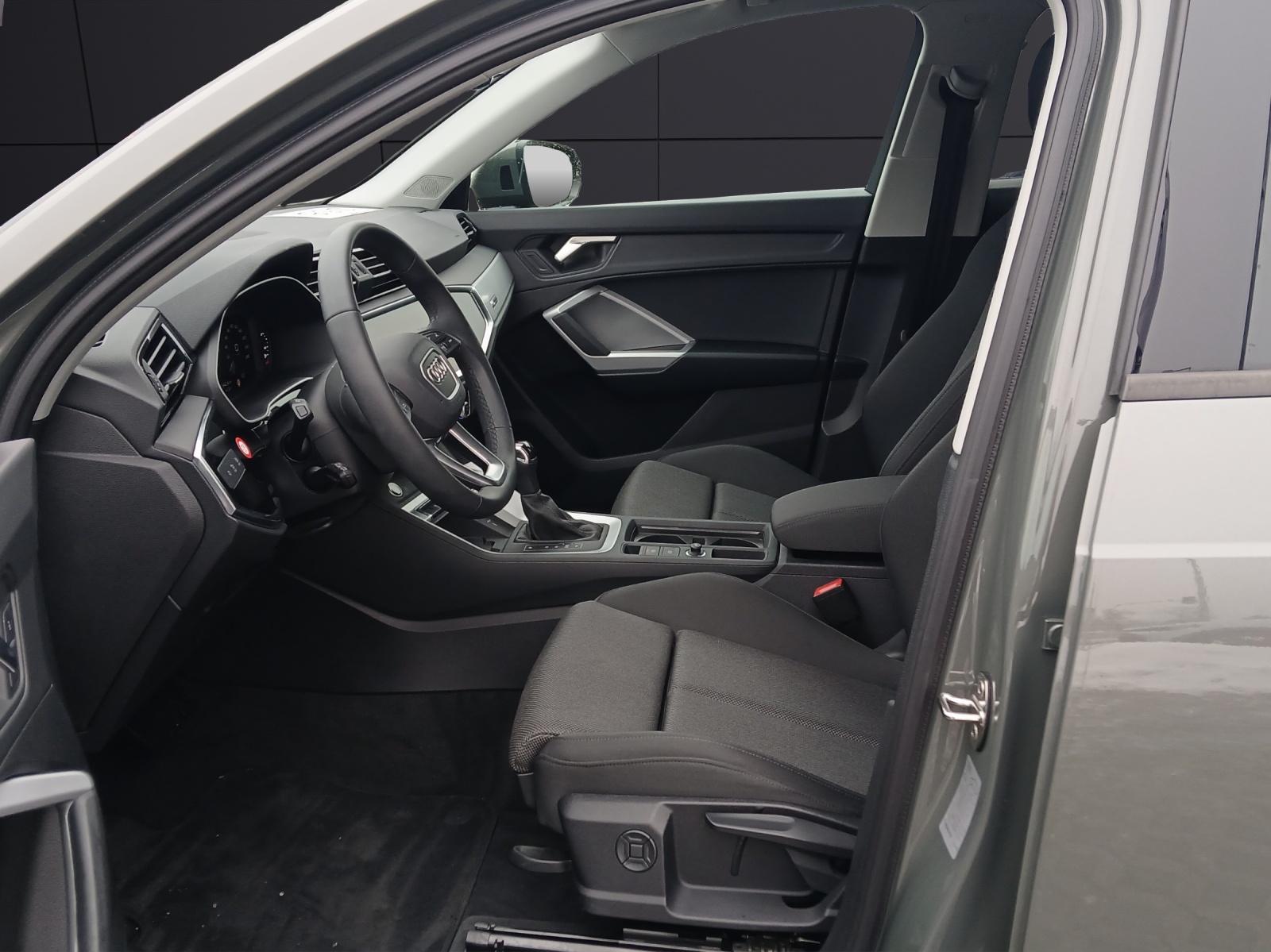 Fahrzeugabbildung Audi Q3 35 TFSI advanced LED Navi SHZ AHK ACC AVC