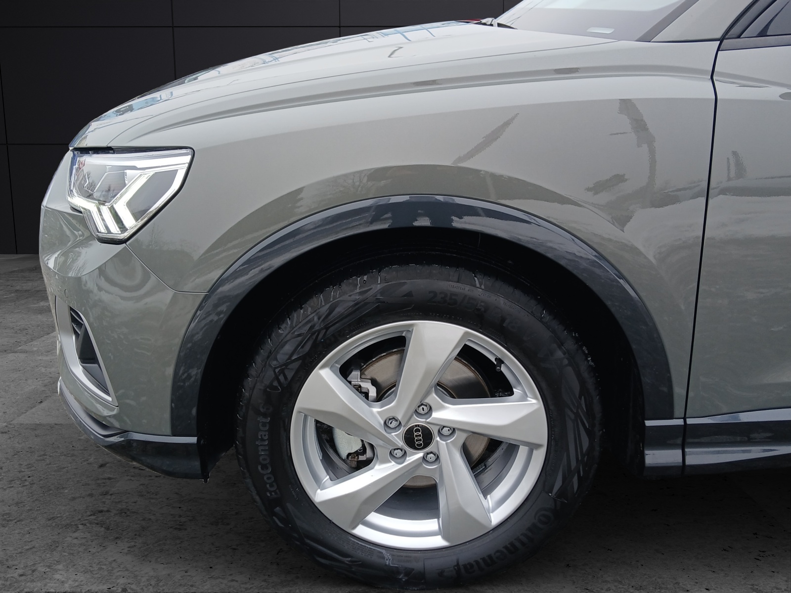 Fahrzeugabbildung Audi Q3 35 TFSI advanced LED Navi SHZ AHK ACC AVC