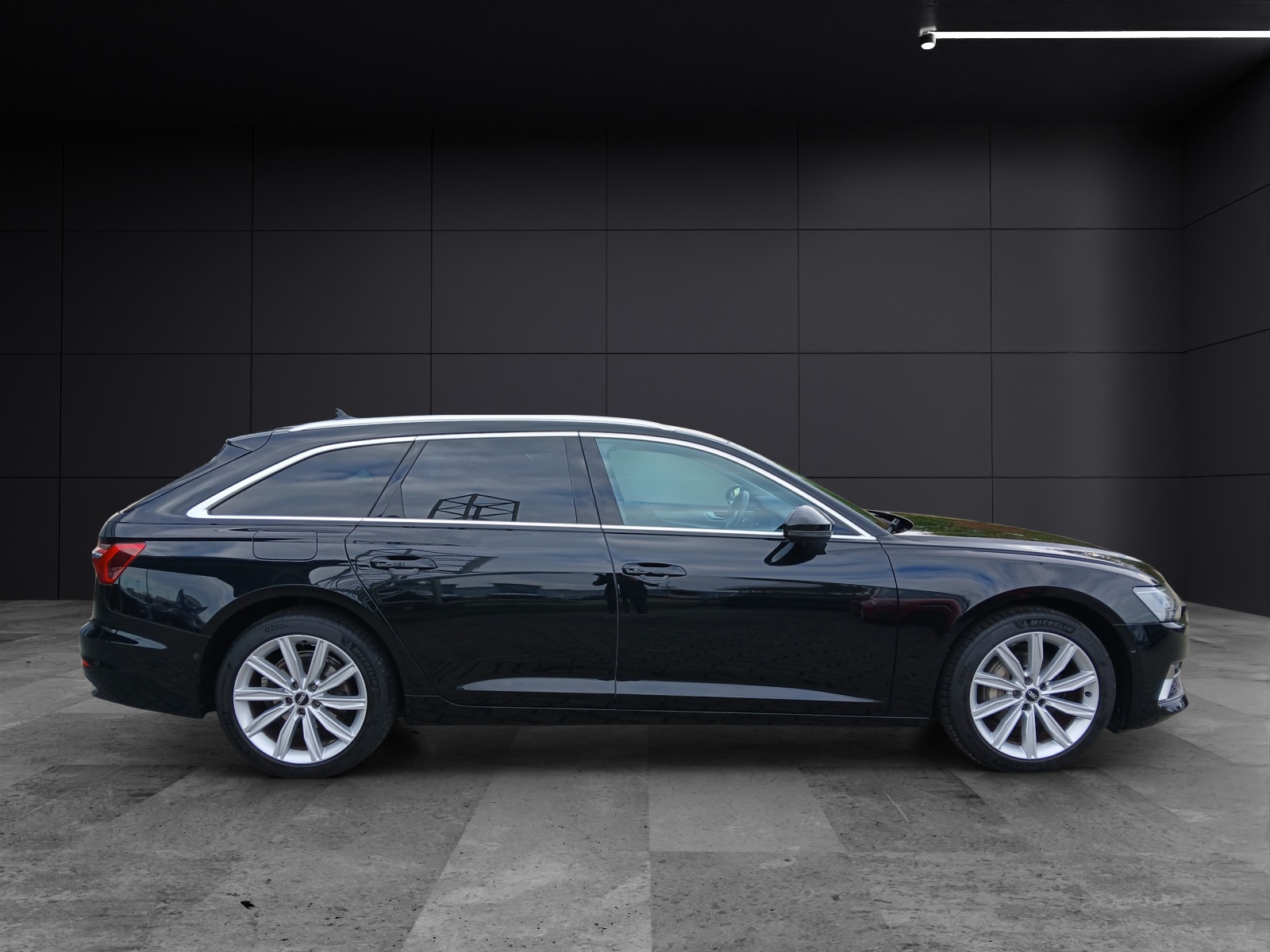 Fahrzeugabbildung Audi A6 Avant 40 TDI Sport quattro S-tronic LED Navi AVC Leder ACC RFK SH 19