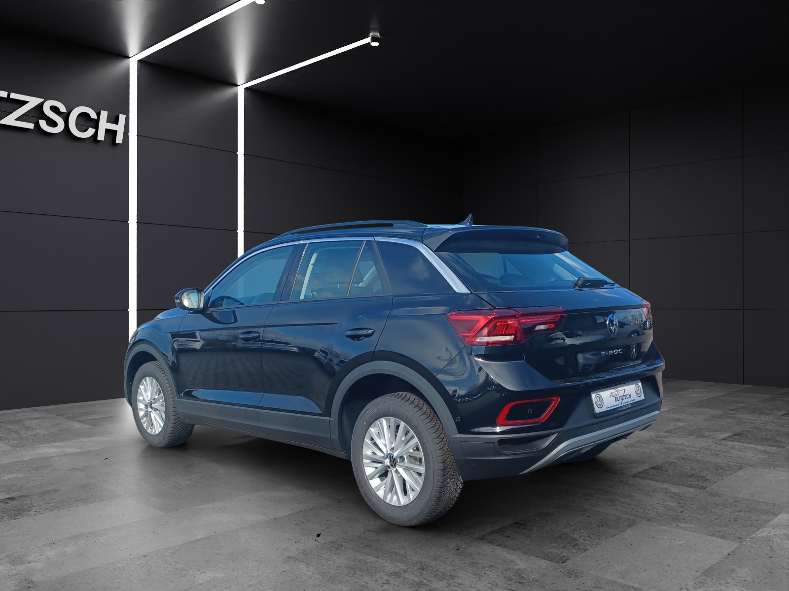 Fahrzeugabbildung Volkswagen T-Roc TSI Life LED CarPlay AID ACC RFK SH LM