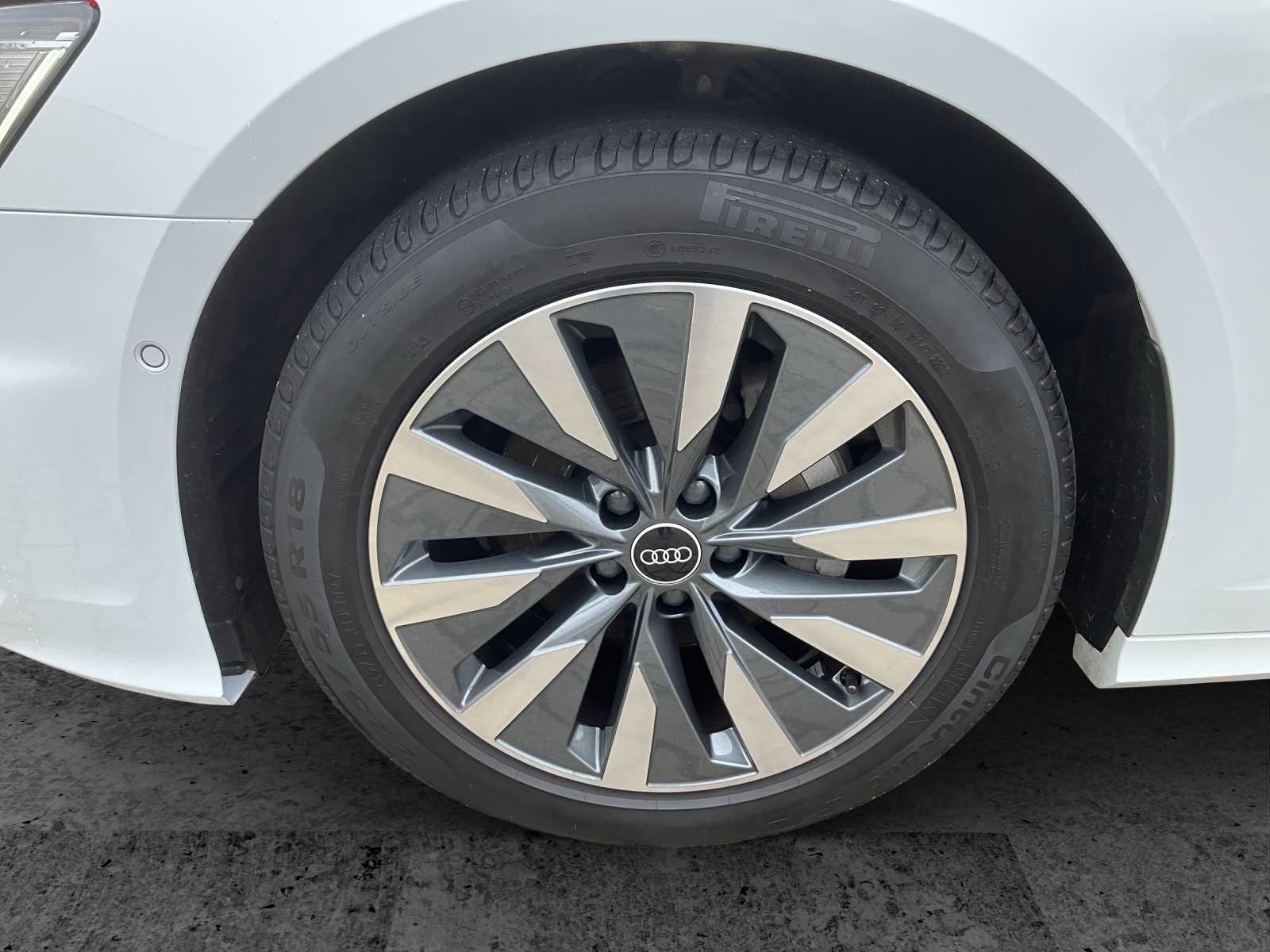 Fahrzeugabbildung Audi A6 Avant 40 TDI quattro sport