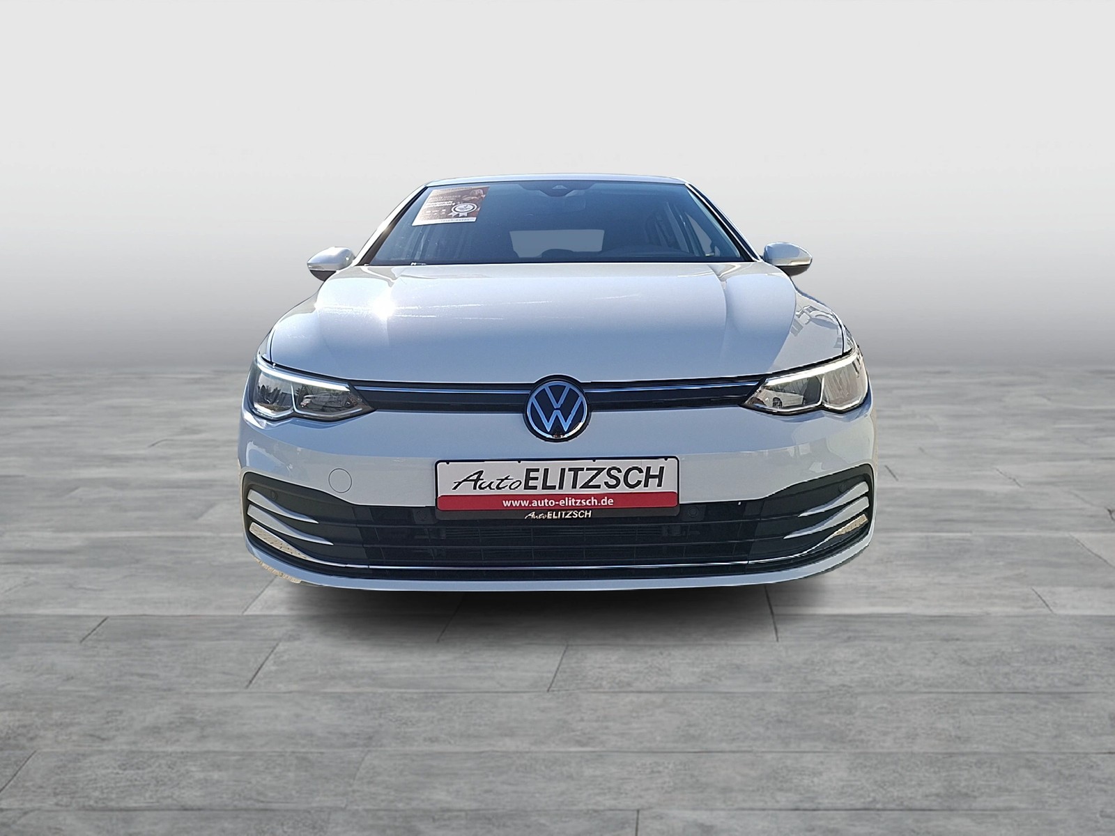 Fahrzeugabbildung Volkswagen Golf VIII TSI Active LED Navi ACC AID SHZ PDC