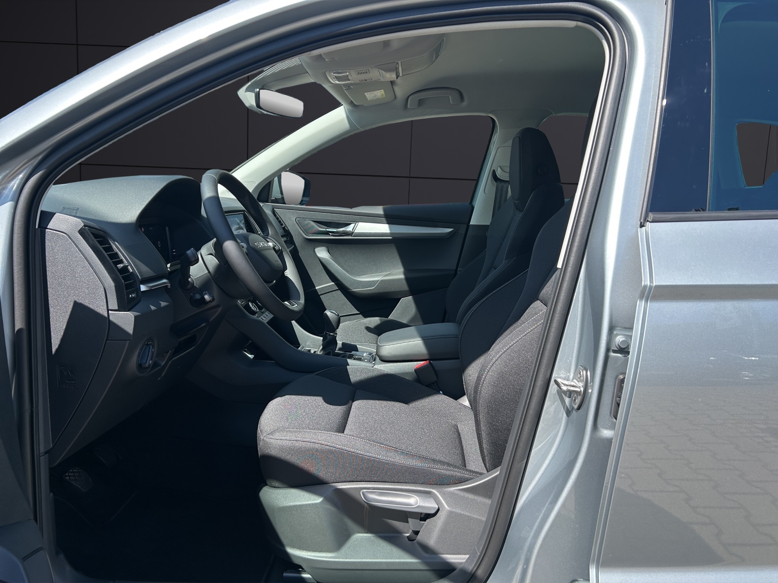 Fahrzeugabbildung SKODA Karoq TSI Balance MATRIX NAVI RFK ACC 3J ASG