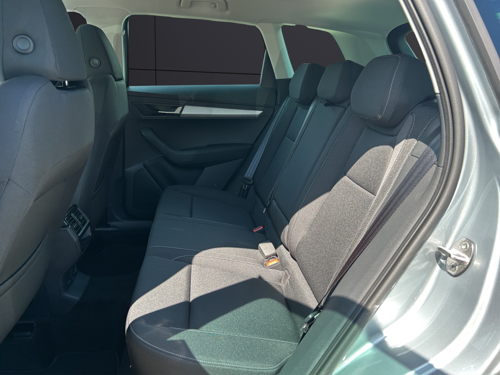 Fahrzeugabbildung SKODA Karoq TSI Balance MATRIX NAVI RFK ACC 3J ASG